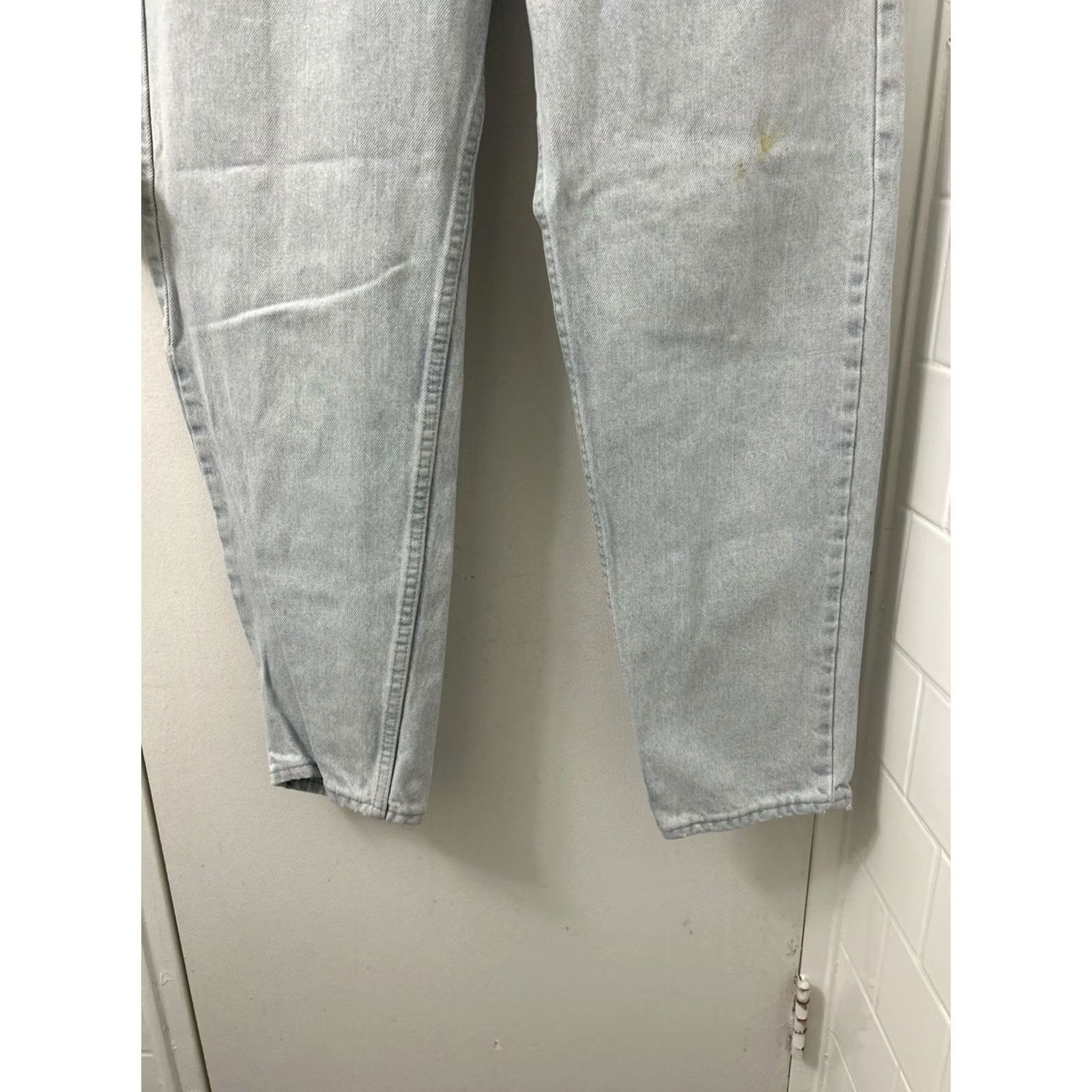 Levi's VINTAGE Levi's 550 Jeans Mens Sz 32x30 Light Wash Relaxed Fit Denim Blue 5-Pocket USA Size US 32 / EU 48 - 3 Thumbnail