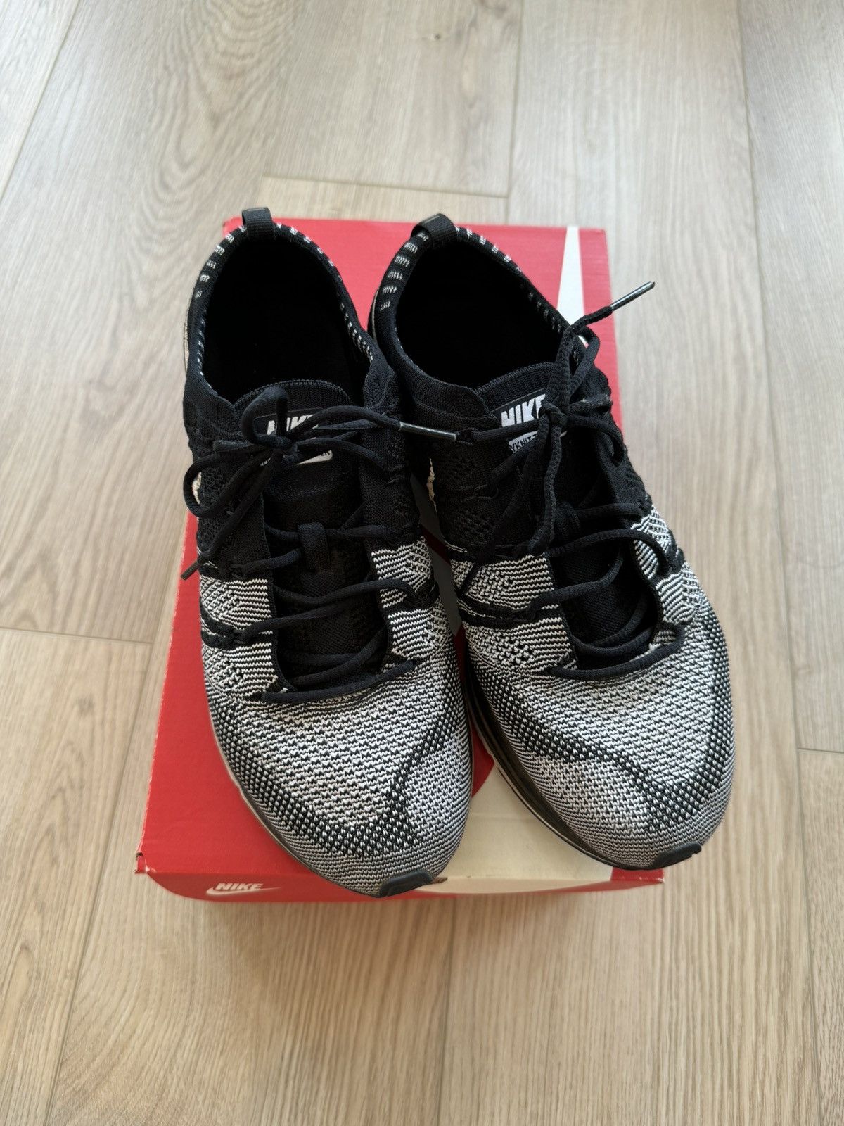 Nike Nike Flyknit Trainer Oreo - Size 8.5 Size US 8.5 / EU 41-42 - 1 Thumbnail