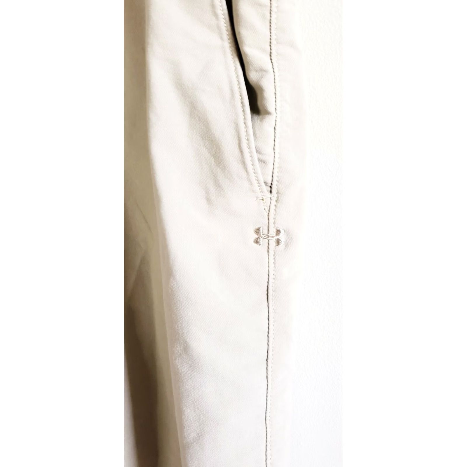 Under Armour Under armour Golf Shorts Men 38 Khaki Polyester Performance Stretch Excellent Condition Size US 38 / EU 54 - 4 Thumbnail
