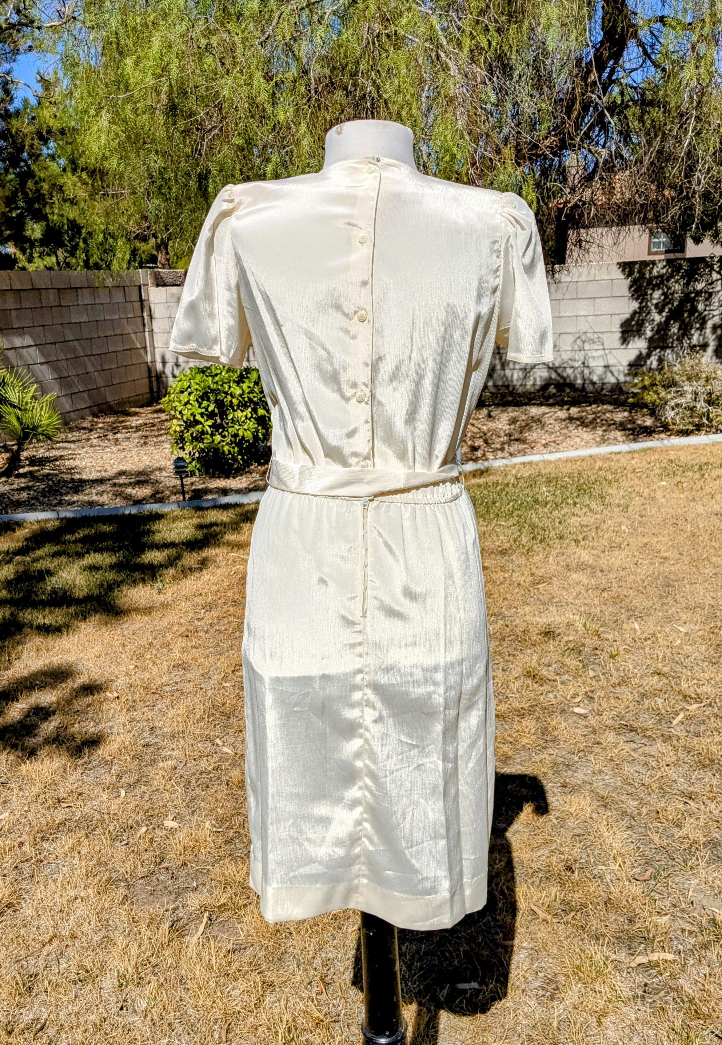 Adrianna Papell VTG 1980s Adrianna Papell Petite Shiny Oyster Lattice Dress Size M / US 6-8 / IT 42-44 - 4 Thumbnail