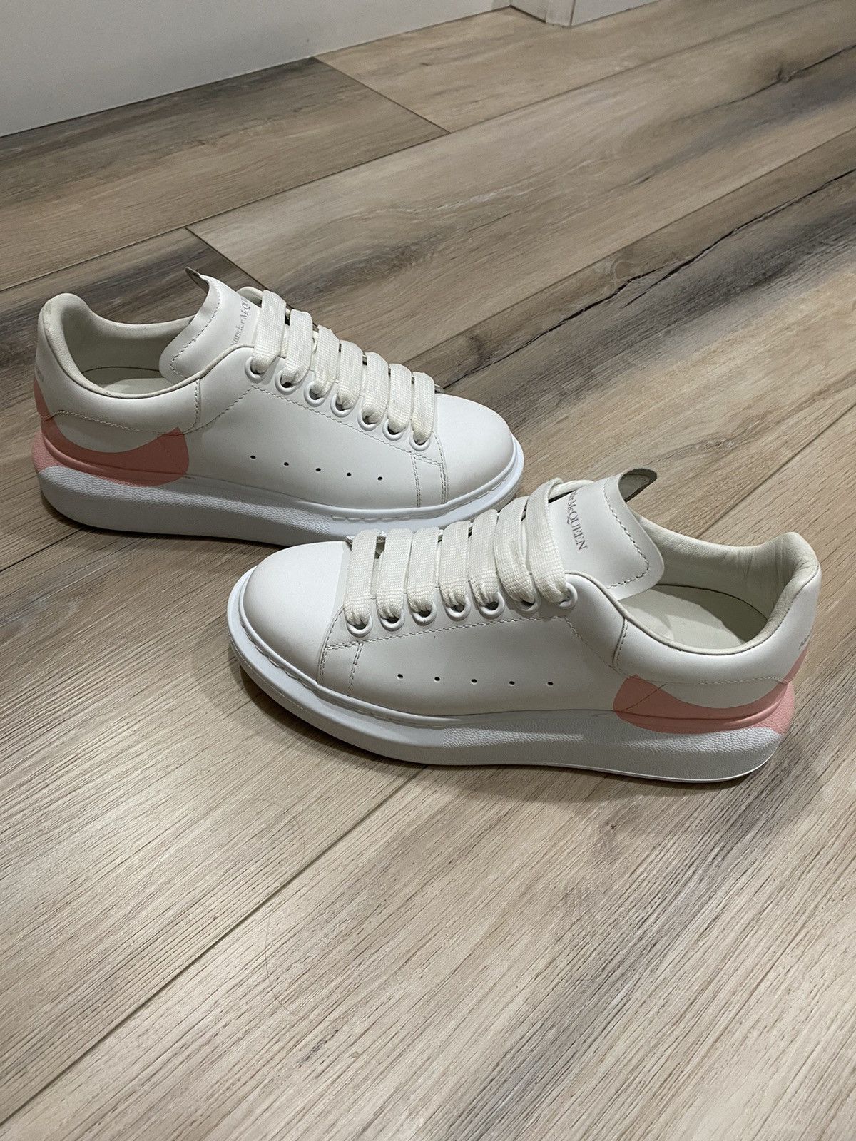 Alexander McQueen Authentic Alexander McQueen Sneakers Size US 6 / IT 36 - 9 Thumbnail