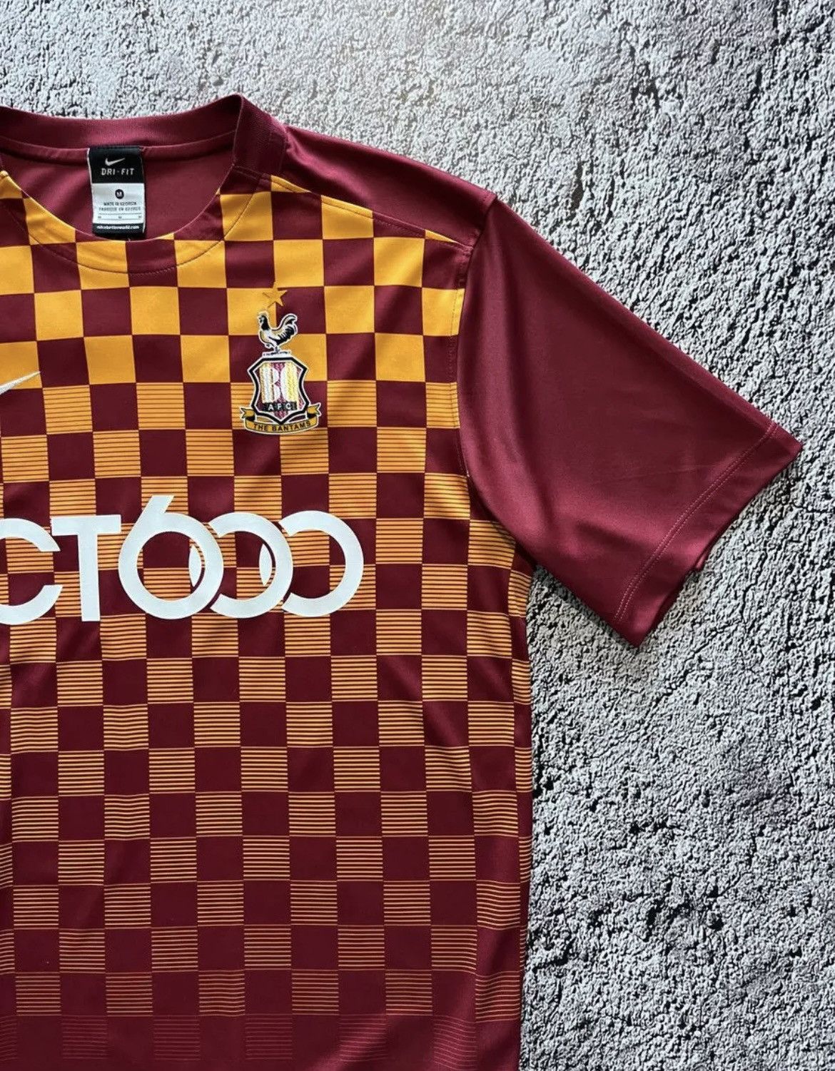 Nike Bradford City AFC Home Football Shirt Nike 2015-2016 Medium Size US M / EU 48-50 / 2 - 4 Thumbnail