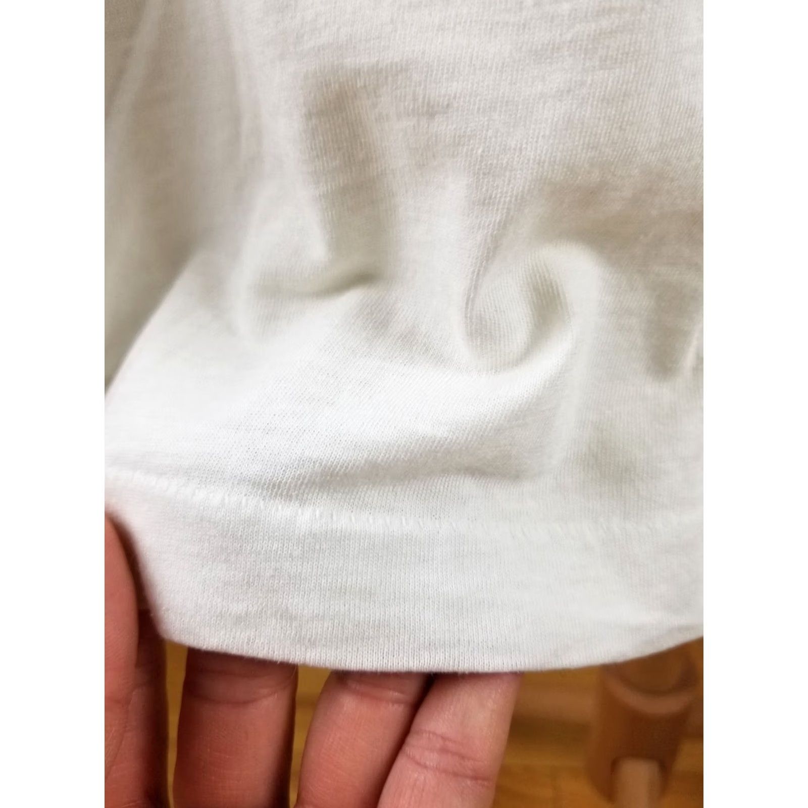 Vintage VINTAGE 1990 TORONTO LAW ENFORCEMENT TORCH RUN POLICE PAPER THIN T-SHIRT SZ L Shirt Mens White 1990s Police Theme Retro TORCH RUN USA Size US L / EU 52-54 / 3 - 5 Thumbnail