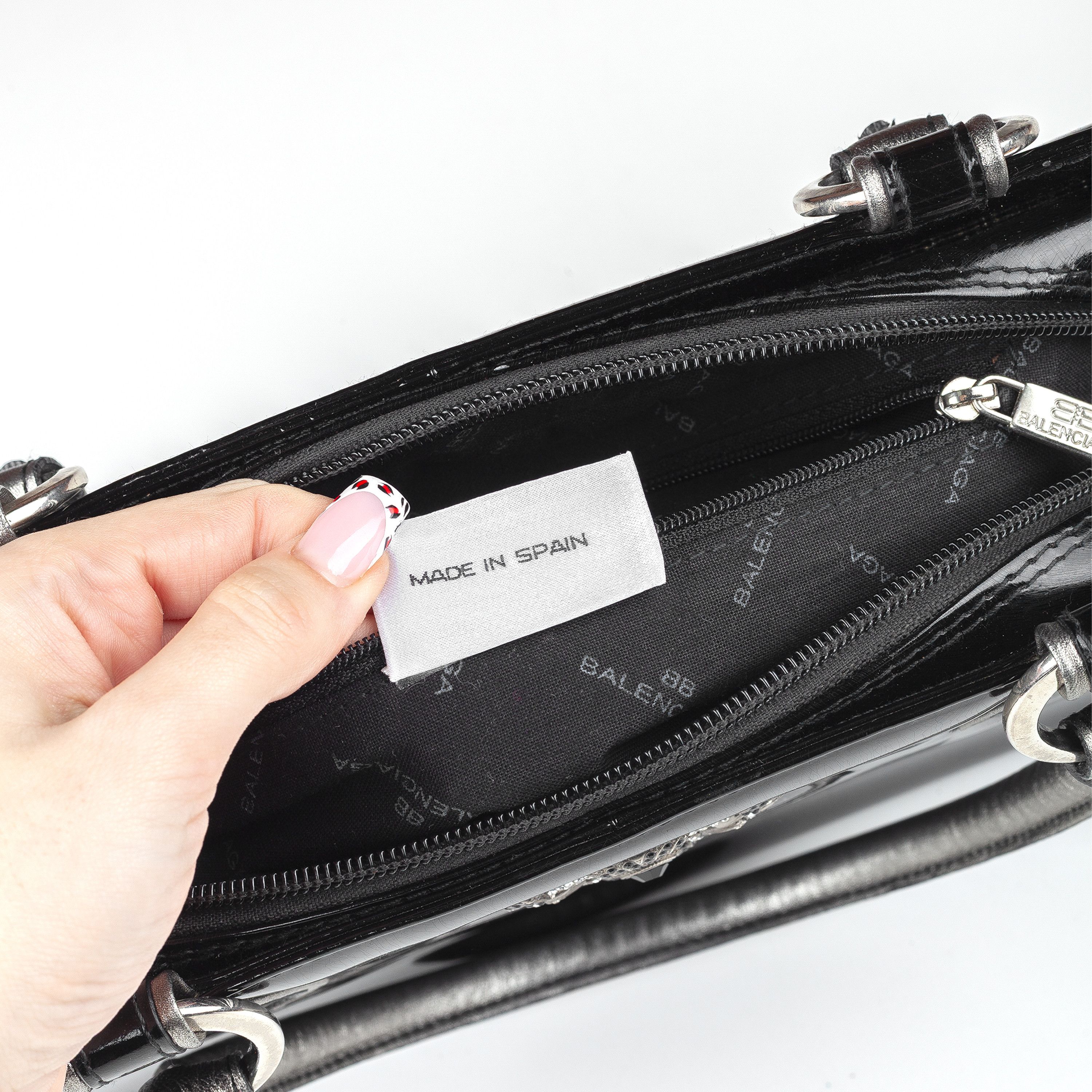 Balenciaga Balenciaga Paris Black Patent Leather Vintage Shoulder Bag Size ONE SIZE - 12 Thumbnail