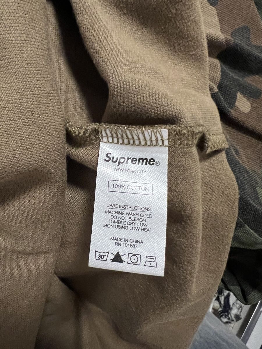 Supreme Supreme Camo Sweatshirt Size US XL / EU 56 / 4 - 5 Thumbnail