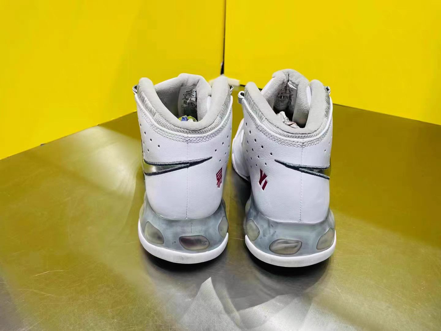 Nike Nike Air Force More 180 Yi Jianlian PE K15 Size US 9.5 / EU 42-43 - 6 Thumbnail