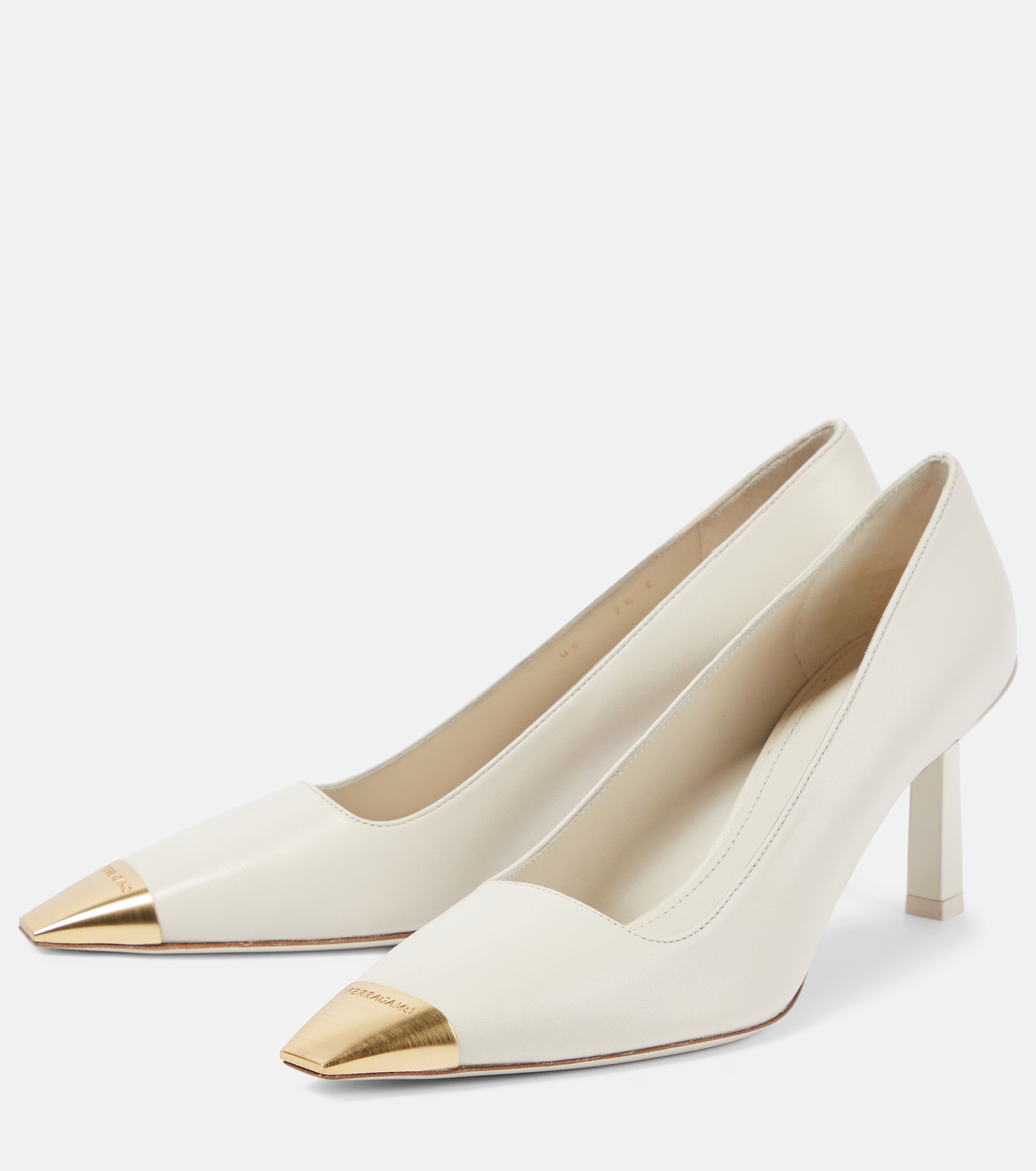 Salvatore Ferragamo o1s1rm0724 Leather Pumps in White Size US 5.5 / IT 35.5 - 3 Thumbnail