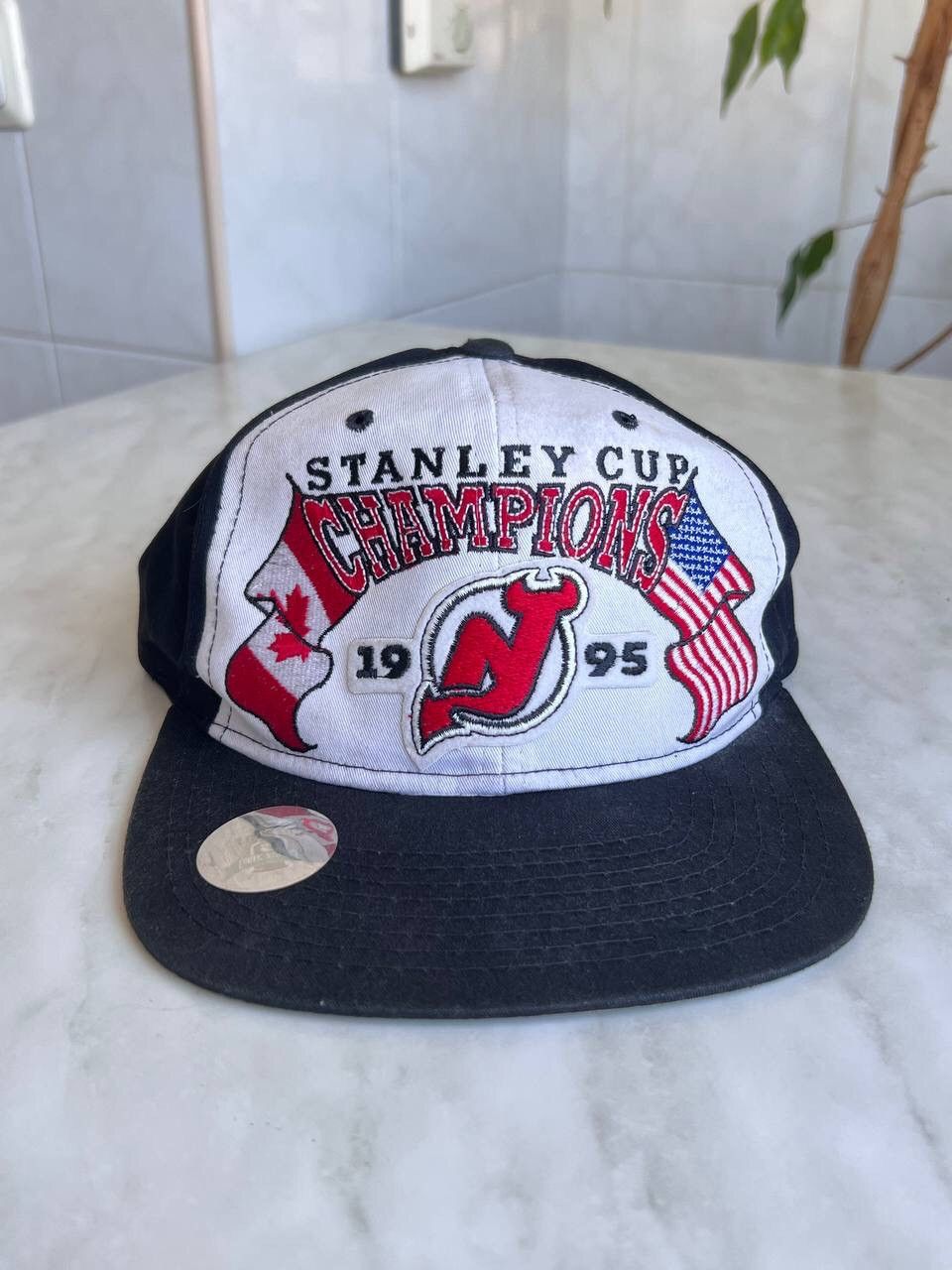 NHL × Starter × Vintage Vintage 1995 New Jersey Devils Stanley Cup Hat Size ONE SIZE - 1 Thumbnail