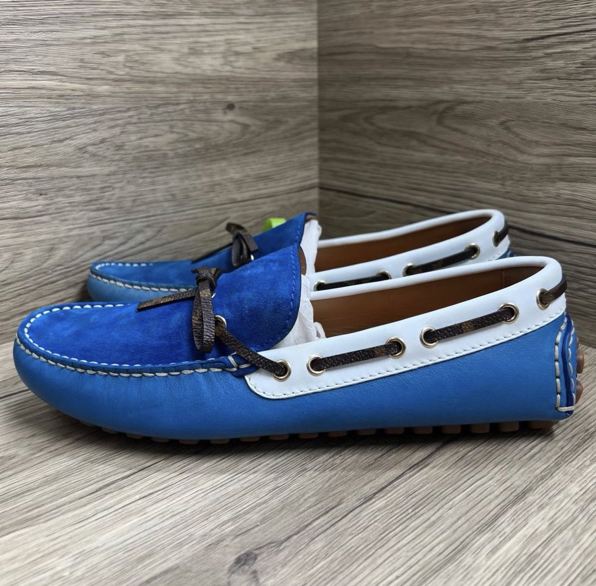 Louis Vuitton Louis Vuitton Arizona Moccasin White Blue Brown Loafers J41 Size US 8 / EU 41 - 1 Thumbnail