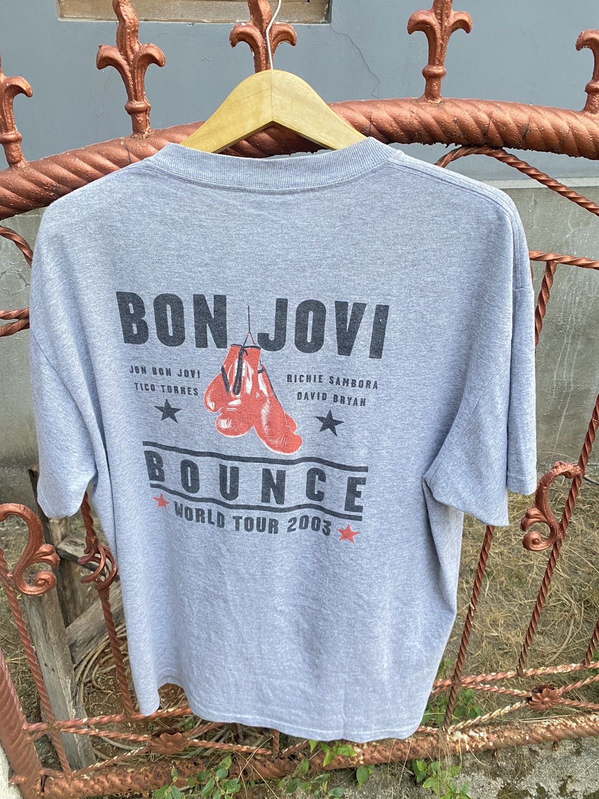 Band Tees × Other × Vintage BON JOVI WORLD TOUR 2003 VINTAGE Size US L / EU 52-54 / 3 - 2 Thumbnail
