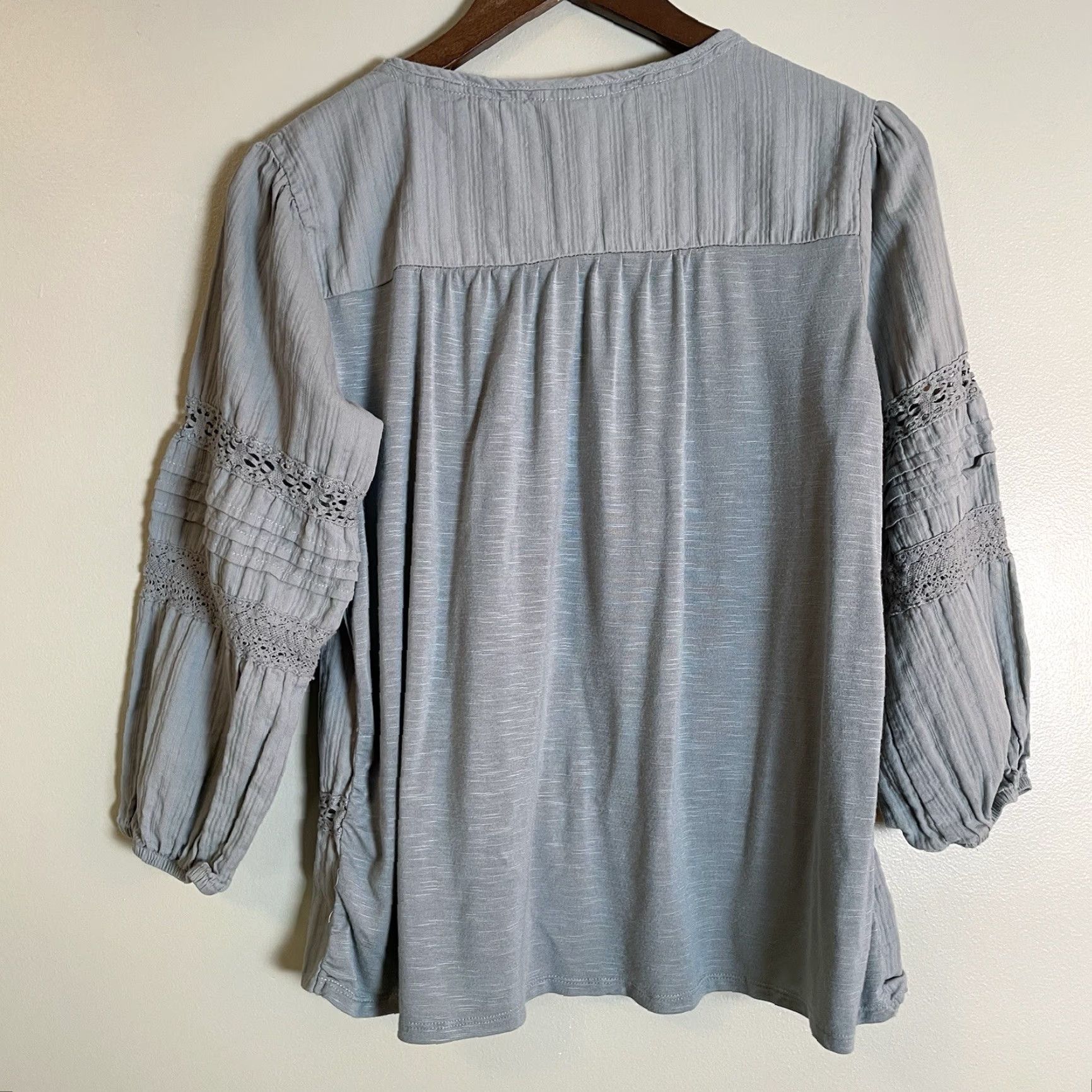 Vintage VINTAGE Knox Rose Shirt Womens Medium Pale Blue Long Sleeve Crochet Eyelet Boho Dainty Size S / US 4 / IT 40 - 6 Thumbnail