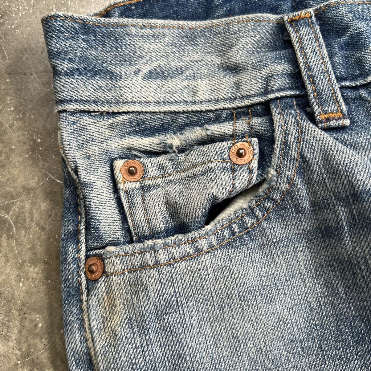 Levi's Vintage 70s Levi’s 505-0217 Big E Selvedge Ripped Jeans Size 25" / US 0 / IT 36 - 9 Thumbnail