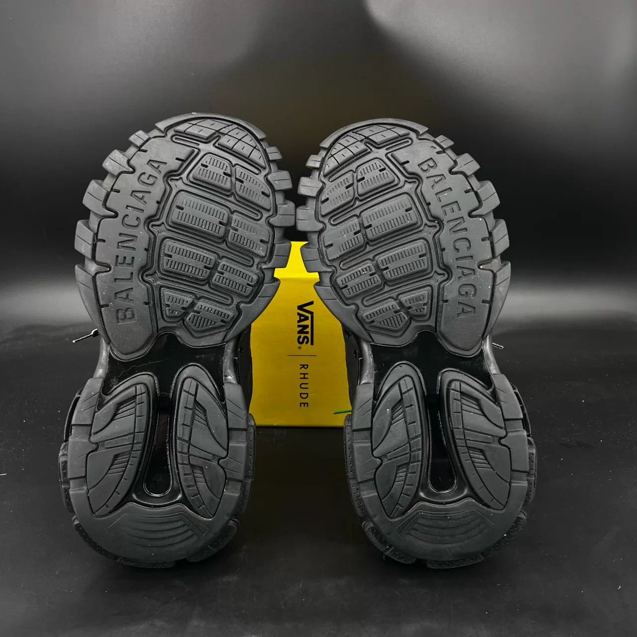 Balenciaga Balenciaga Track Black 41 clean tread OG Box CH9225 Size US 8 / EU 41 - 6 Thumbnail