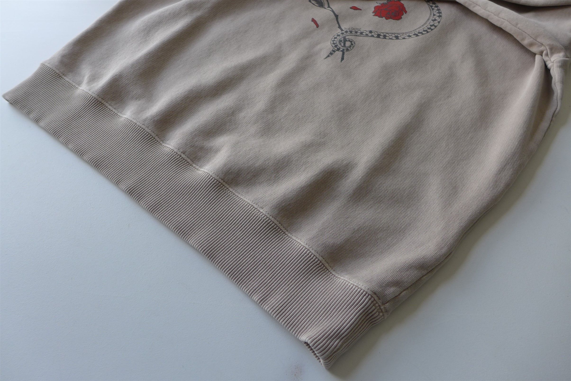Saint Laurent Paris Saint Laurent SS18 Snake & Rose Heart Sweatshirt Size US M / EU 48-50 / 2 - 10 Thumbnail