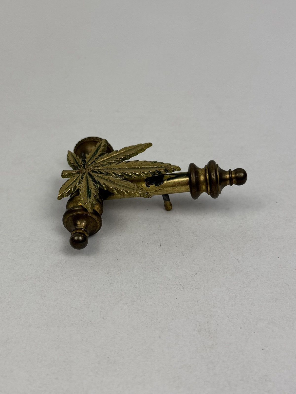 Other Vintage Marijuana Weed Leaf Brass Hippie Pipe Belt Buckle Size ONE SIZE - 3 Thumbnail