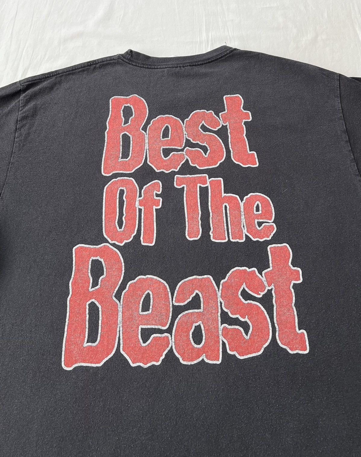 Band Tees Vintage 2000s Iron Maiden Best of the Beast Black T-shirt Size US L / EU 52-54 / 3 - 13 Thumbnail