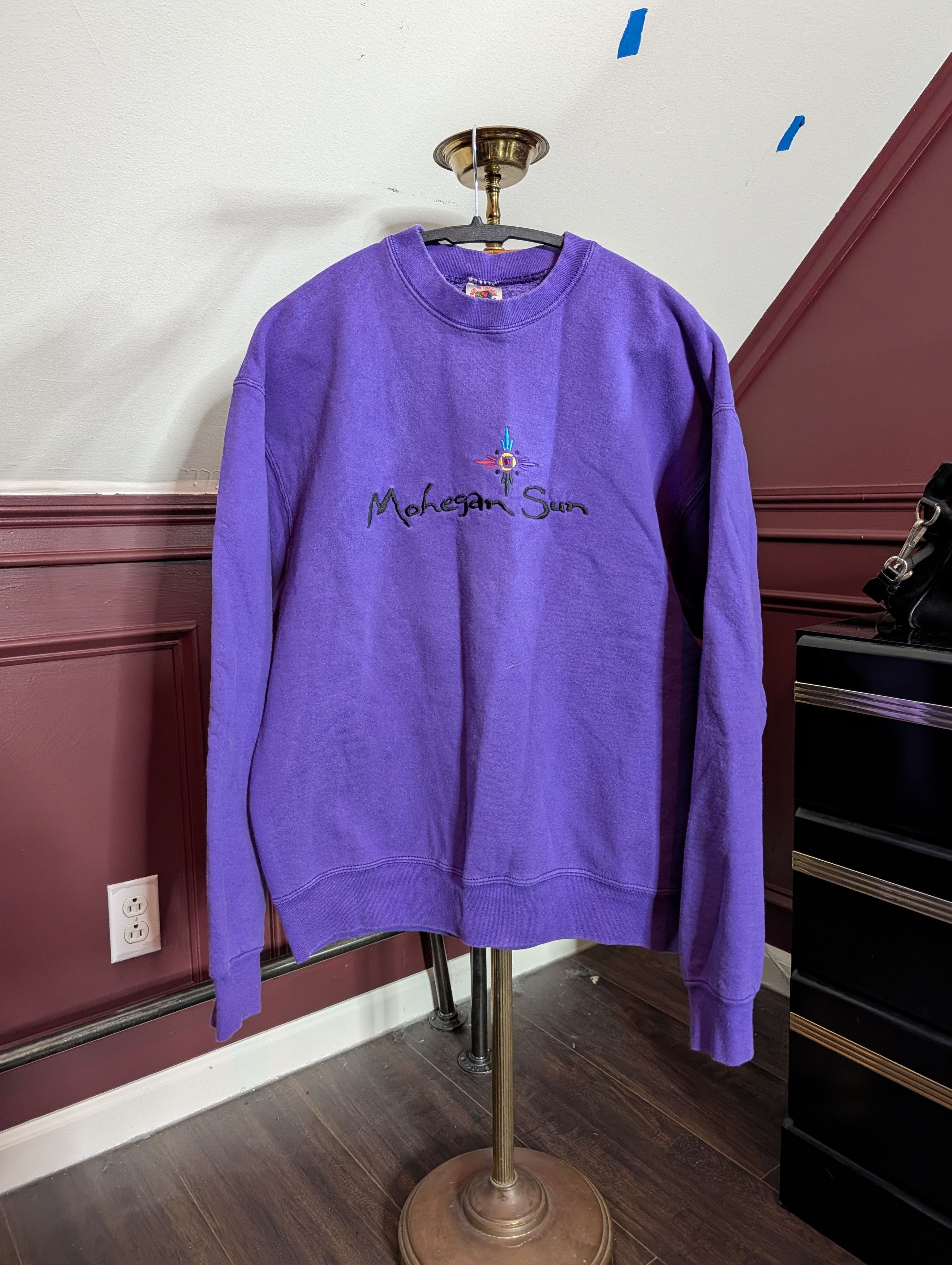 Fruit Of The Loom VTG 90s Mohegan Sun casino purple heavy cotton swtshirt Size US XL / EU 56 / 4 - 1 Thumbnail