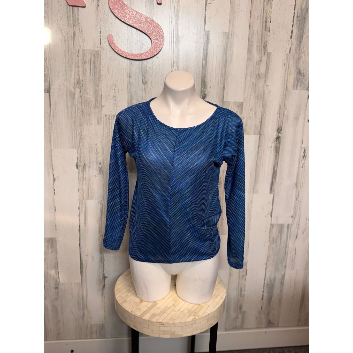 Jones New York Jones New York Signature Petite Blue Long Sleeve Top Women’s Size P/PS Size XS / US 0-2 / IT 36-38 - 2 Thumbnail
