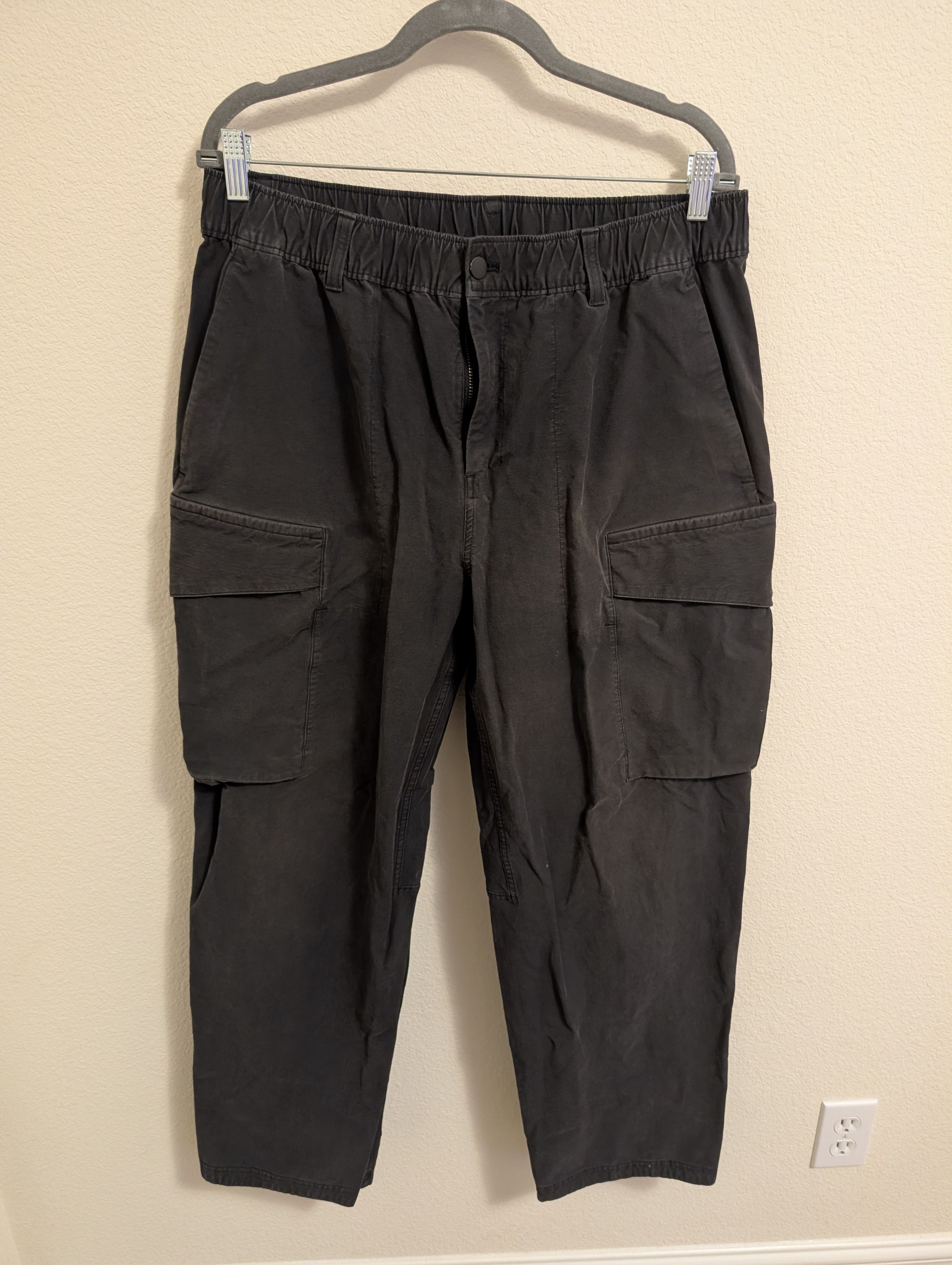Lululemon Lululemon Cargo Pants Bulk Buy Size US 36 / EU 52 - 1 Thumbnail