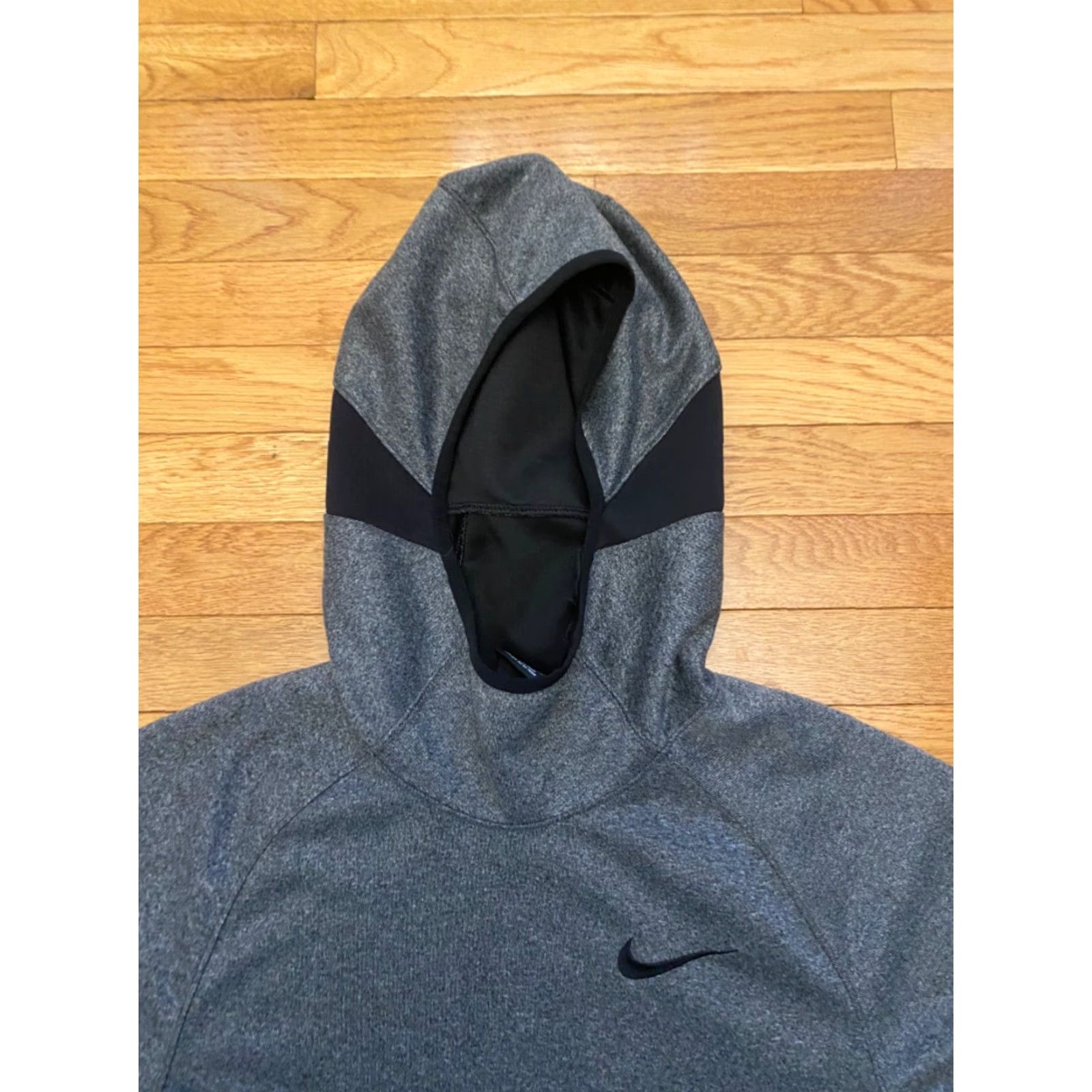 Nike Nike Mens S Grey Dri-FIT Spotlight Short Sleeve Hoodie Pullover Casual Shirt Size US S / EU 44-46 / 1 - 3 Thumbnail