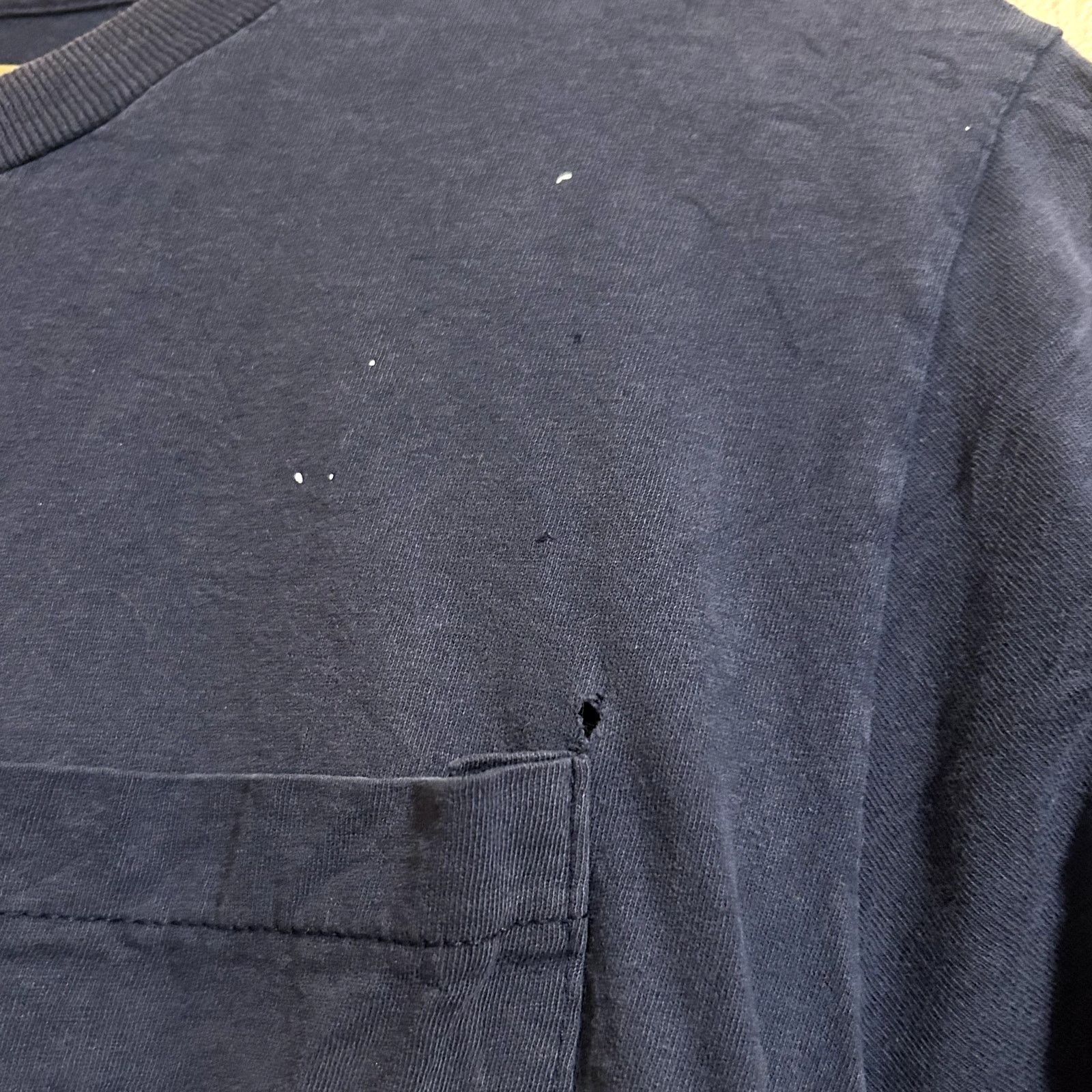 Fruit Of The Loom Vintage Fruit of The Loom Navy Selvedge pocket T-Shirt Size US L / EU 52-54 / 3 - 2 Thumbnail