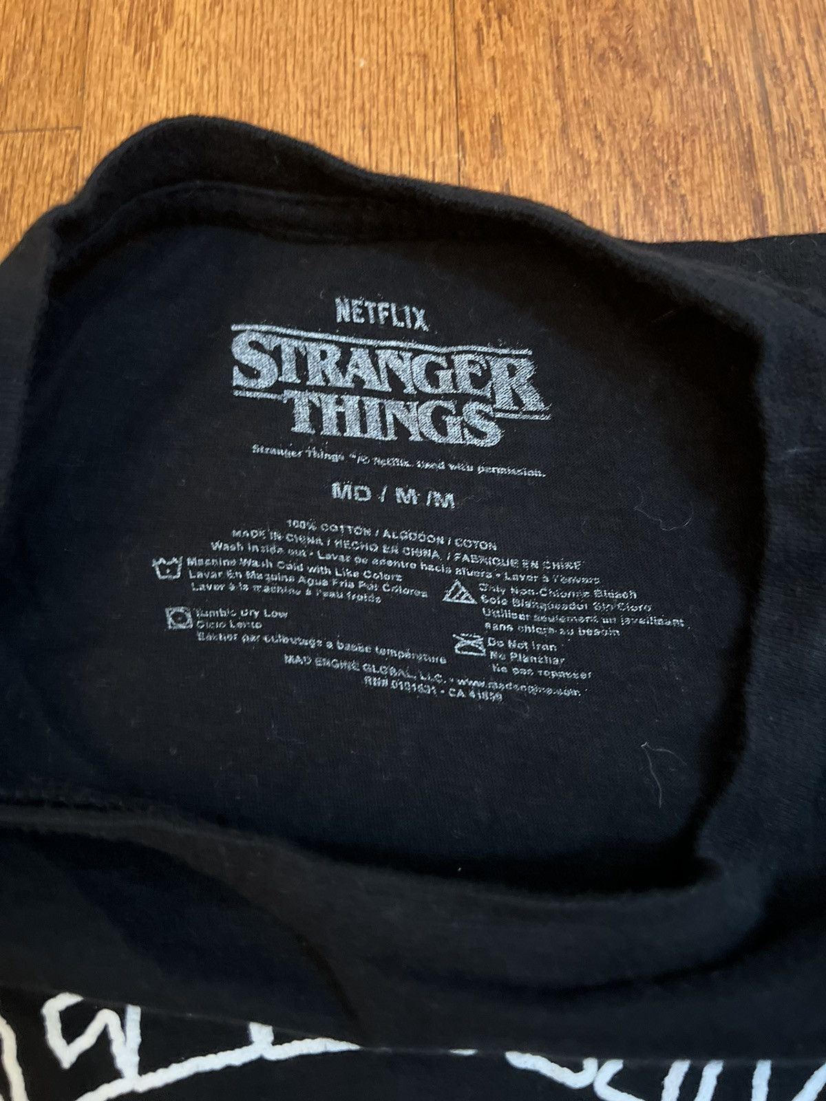 Vintage Stranger Things “Hellfire Club” t-shirt! Size US M / EU 48-50 / 2 - 2 Thumbnail
