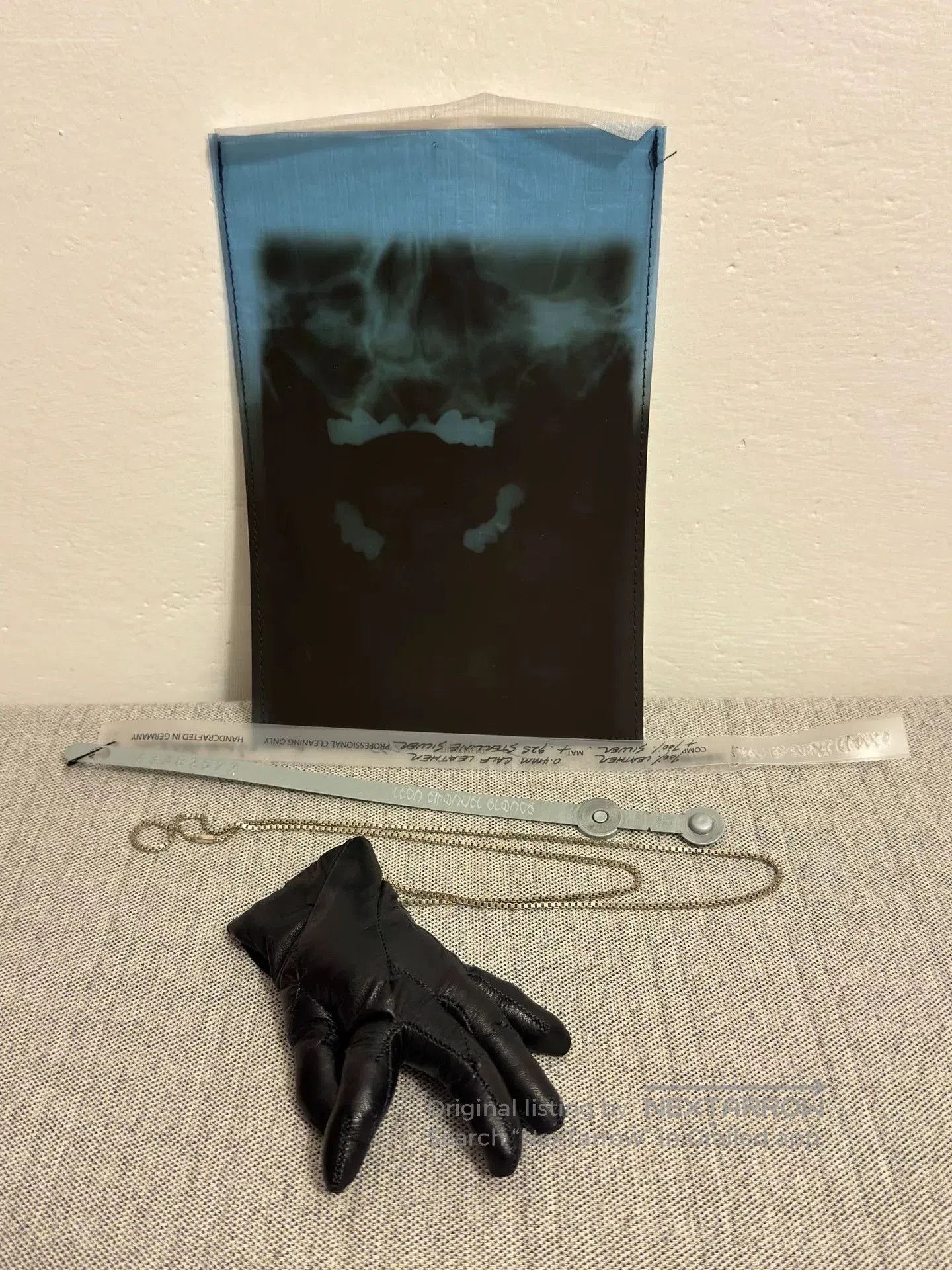 Leon Emanuel Blanck black leather avant-garde glove necklace bag. Size ONE SIZE - 2 Thumbnail
