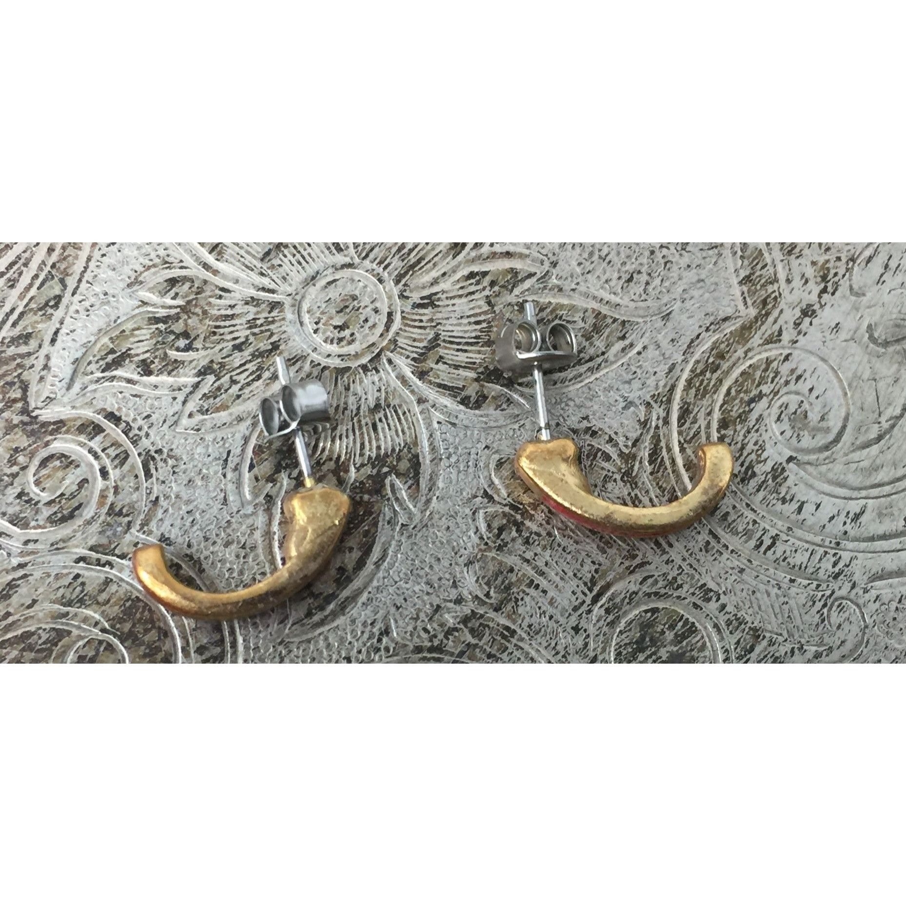 Other Vintage Women's Red and Gold Earrings with backs Size ONE SIZE - 2 Thumbnail