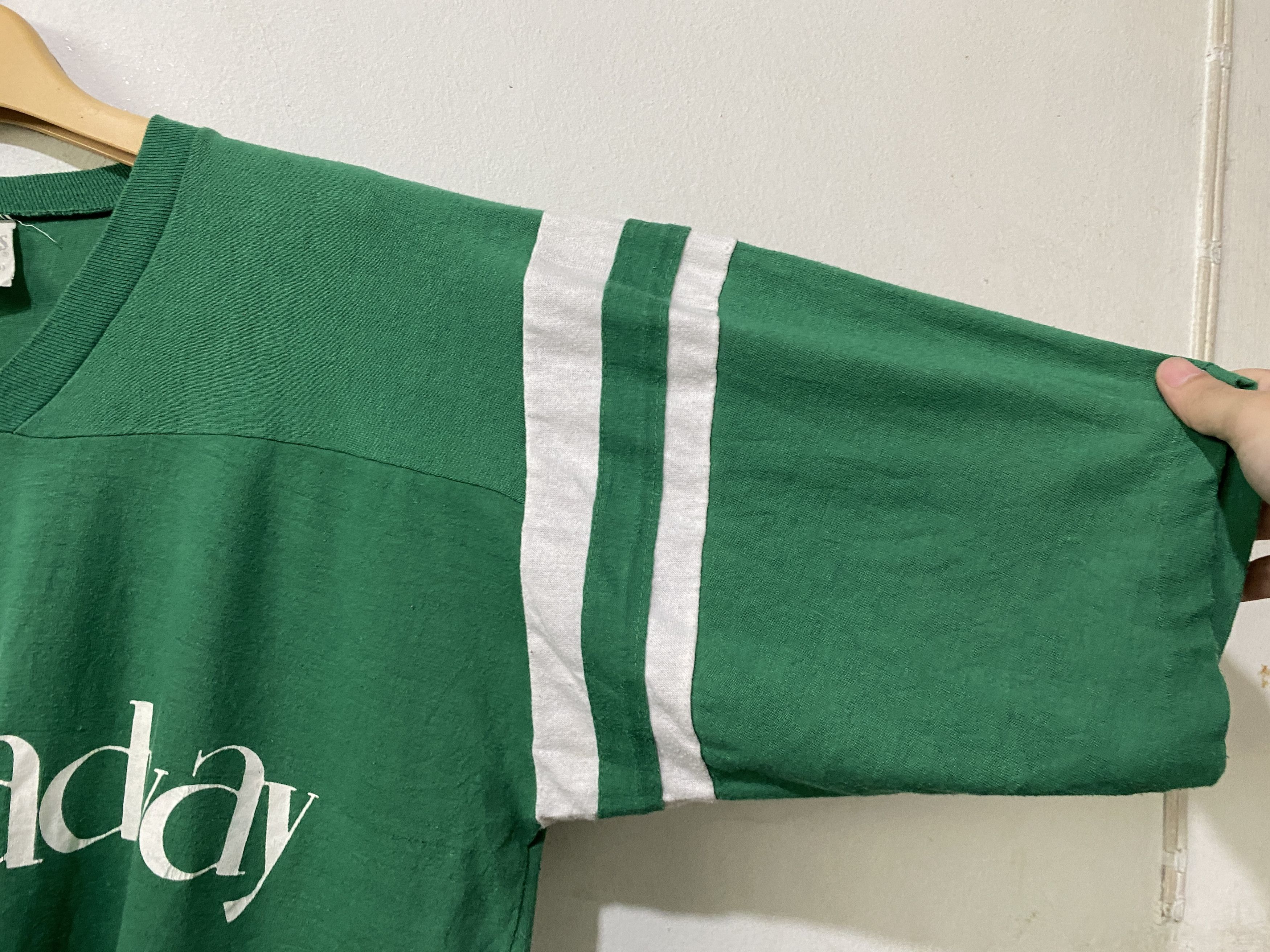 Vintage Vintage 80s Henry's Off Broadway Jersey Shirt Size US L / EU 52-54 / 3 - 4 Thumbnail