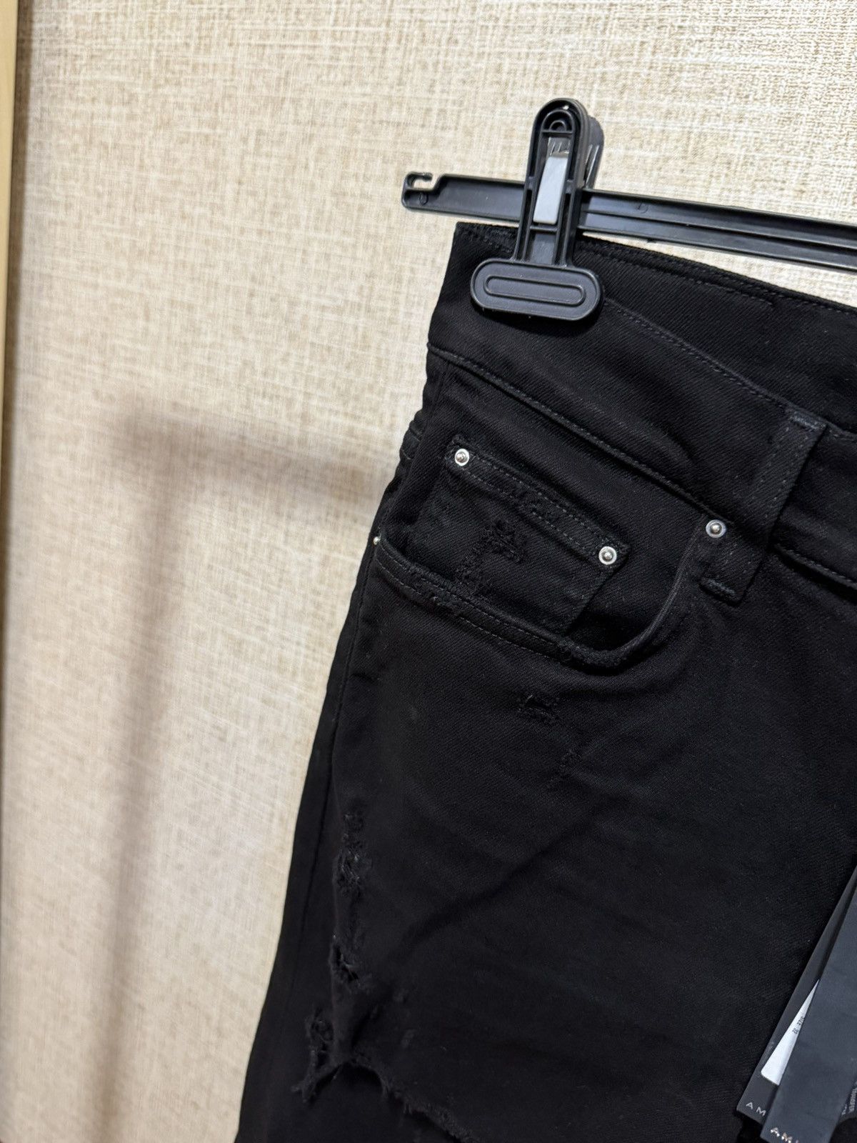 Amiri AMIRI THRASHER PLUS BLACK DISTRESSED SLIM FIT JEANS Size US 32 / EU 48 - 9 Thumbnail