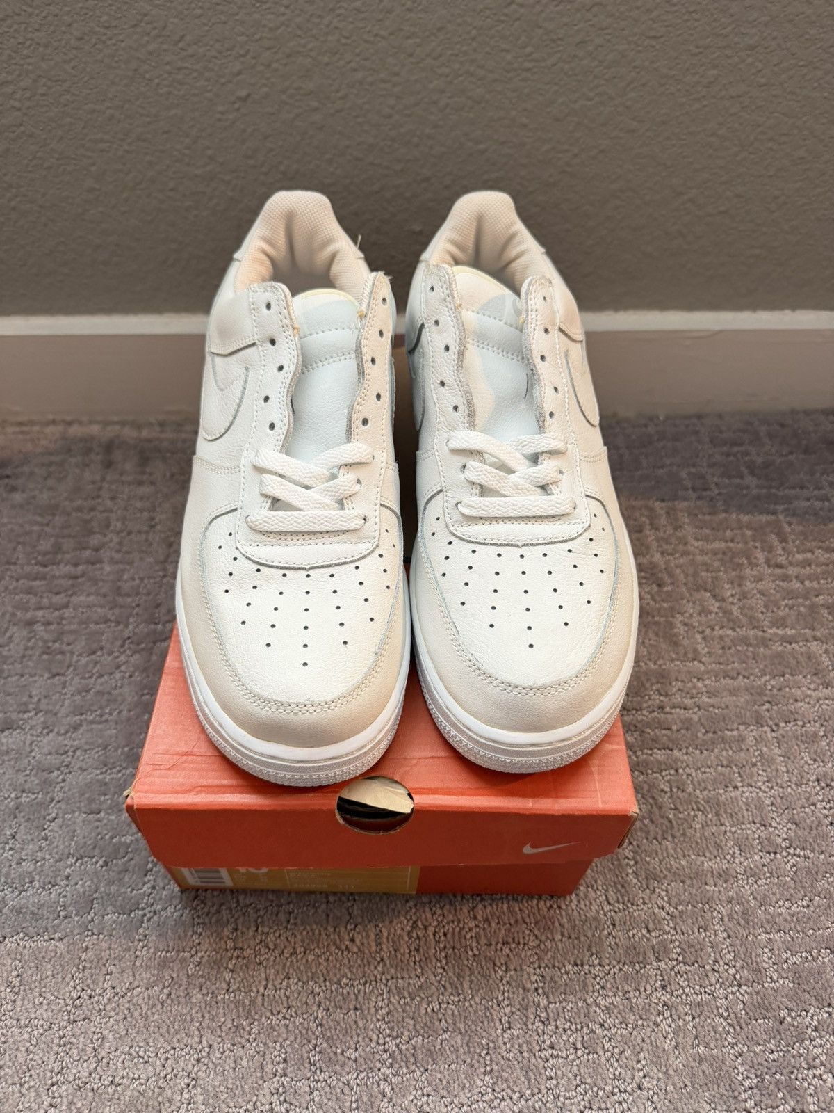 Nike 2002 Nike AF1 Low White Size US 10 / EU 43 - 2 Thumbnail