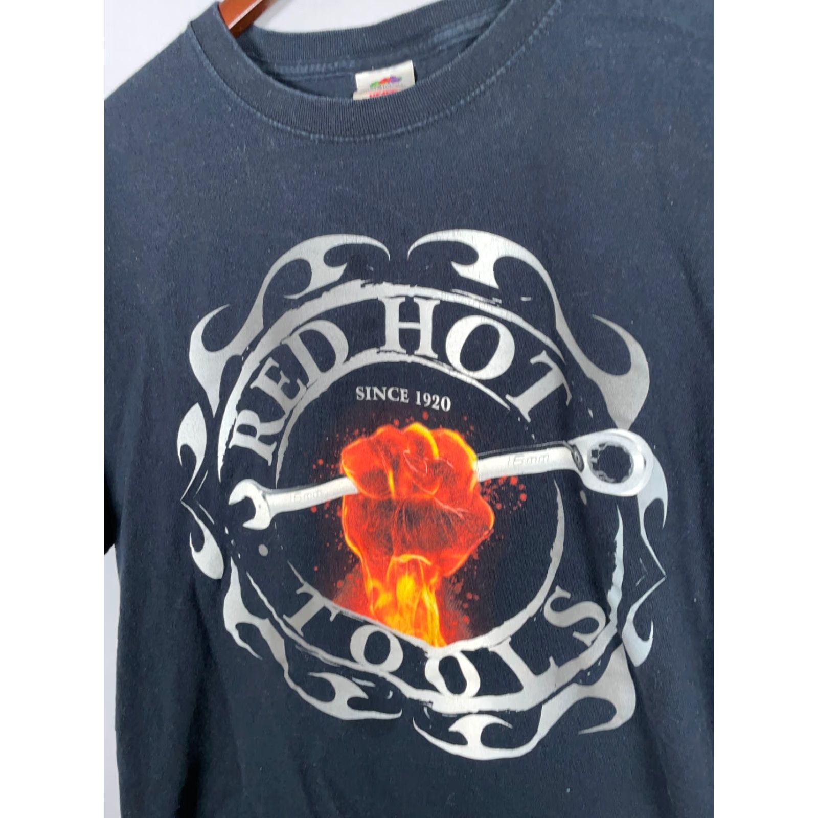 Fruit Of The Loom VINTAGE Fruit of the Loom T-Shirt Adult Large Black Red Hot Tools Graphic 90s Cars Retro Mens Size US L / EU 52-54 / 3 - 7 Thumbnail