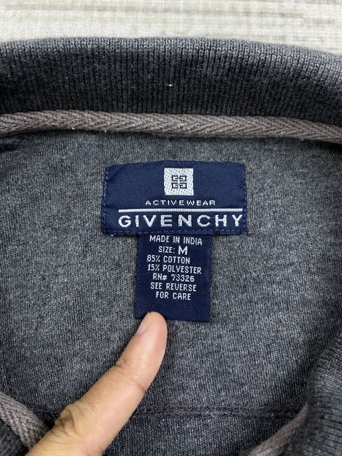 Givenchy × Vintage Vtg 90s Givenchy Activewear Baggy Longsleeve Buttom Ups Size US M / EU 48-50 / 2 - 8 Thumbnail