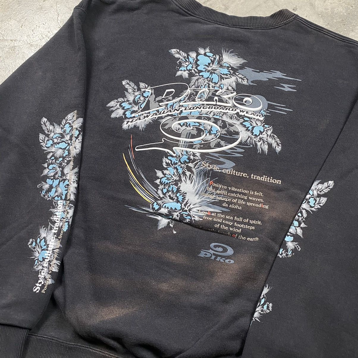 Vintage y2k Distressed Sunfaded Piko Sukajan Motive Crewneck Size US M / EU 48-50 / 2 - 2 Thumbnail