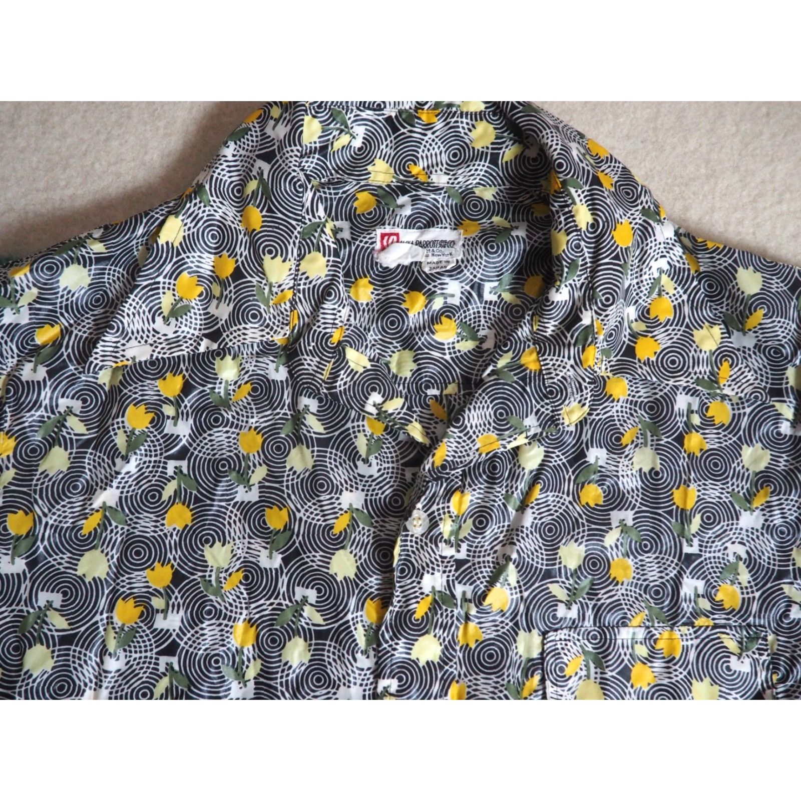 Vintage VTG 70s Saska Parrott Japan Nylon Floral Black Yellow Pocket Hippy Shirt L Size US L / EU 52-54 / 3 - 2 Thumbnail