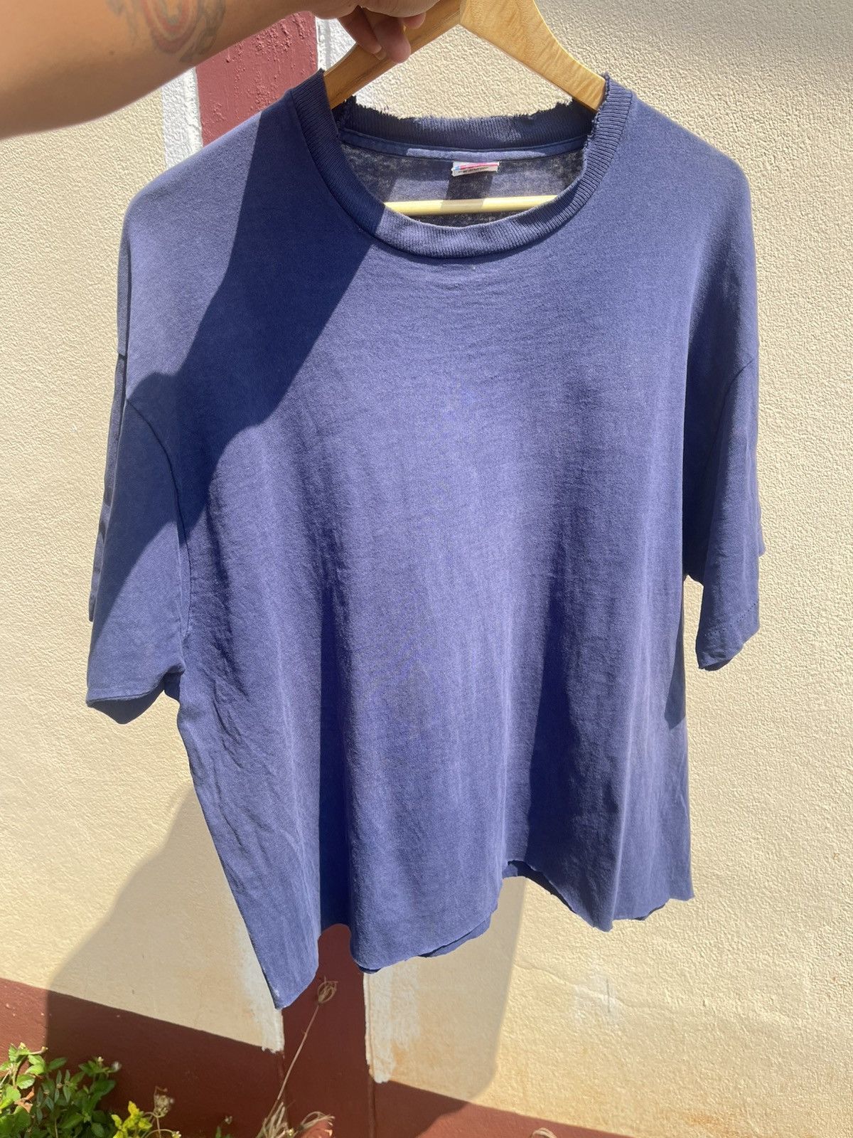 Vintage Thrashed sunfaded navy blue Band Tee Distressed Size US XL / EU 56 / 4 - 4 Thumbnail