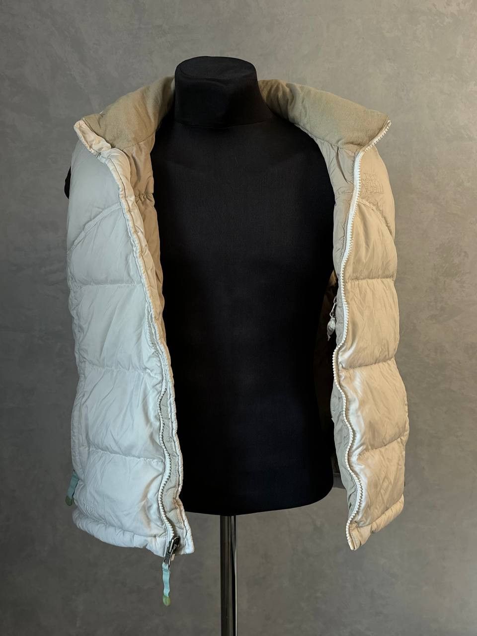 The North Face Vintage The North Face Puffer Vest 700 White Size S Size S / US 4 / IT 40 - 5 Thumbnail