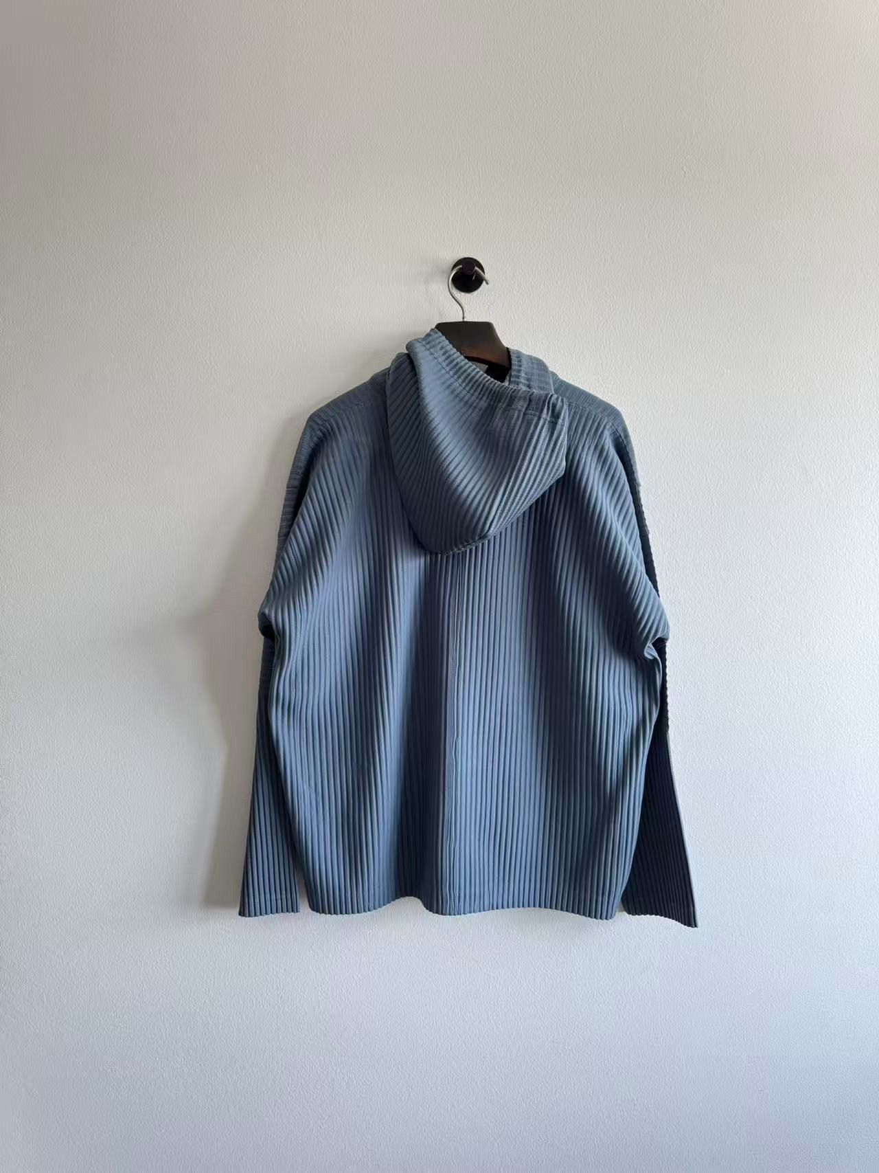 Homme Plisse Issey Miyake Homme Plissé Issey Miyake Blue Zip-up hooded Jacket Size US L / EU 52-54 / 3 - 2 Thumbnail