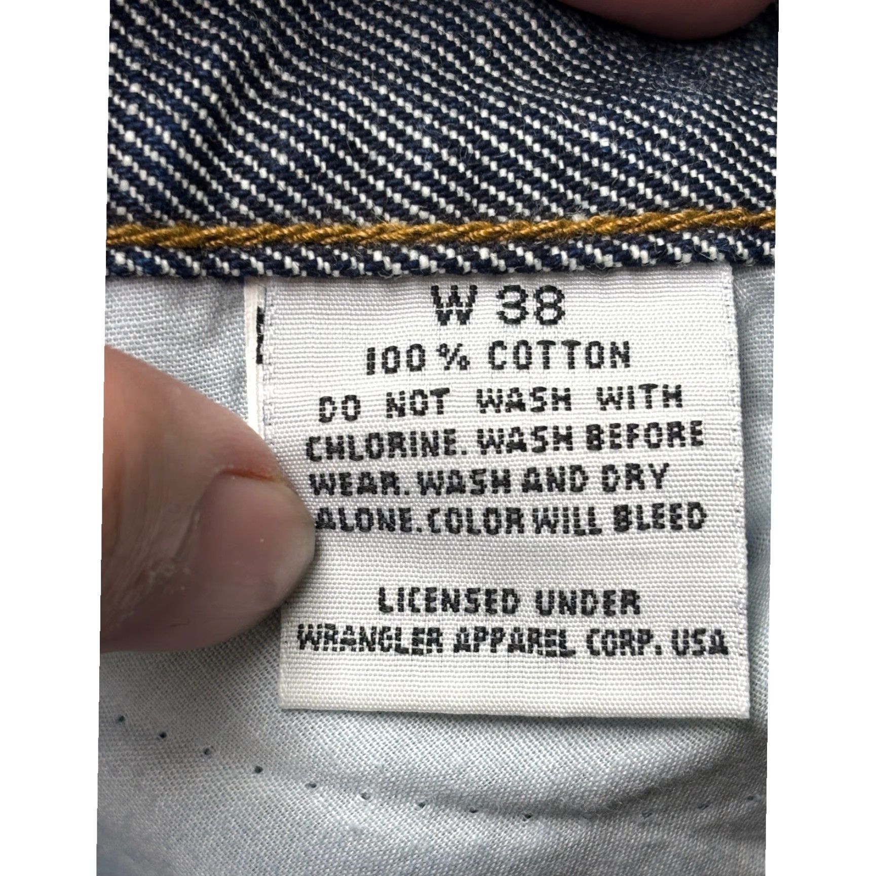 Wrangler VINTAGE Wrangler Jeans Men Blue Denim 36X33 Relaxed Fit Cotton 5-Pocket Denim Jeans Men Blue Denim Relaxed Vintage Wrangler Mens Clothing Size US 36 / EU 52 - 5 Thumbnail