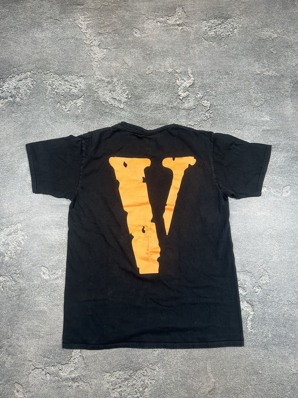 Japanese Brand 90s VLONE Y2K tee shirt Usa vintage rare FRIENDS Size US M / EU 48-50 / 2 - 3 Thumbnail
