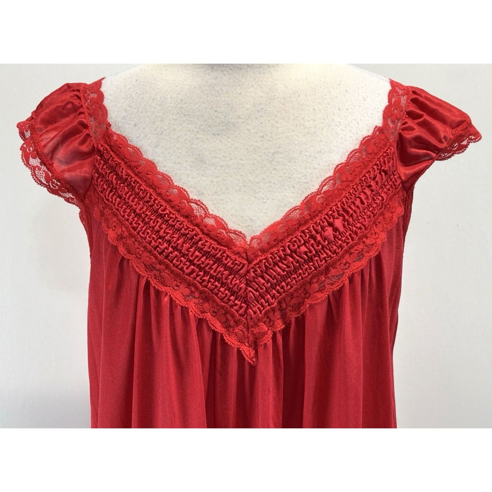 Vintage VINTAGE Jill Andrea Nylon Nightgown Womens L Red Lace Trim Long Made USA 70s Sleepwear Size ONE SIZE - 5 Thumbnail
