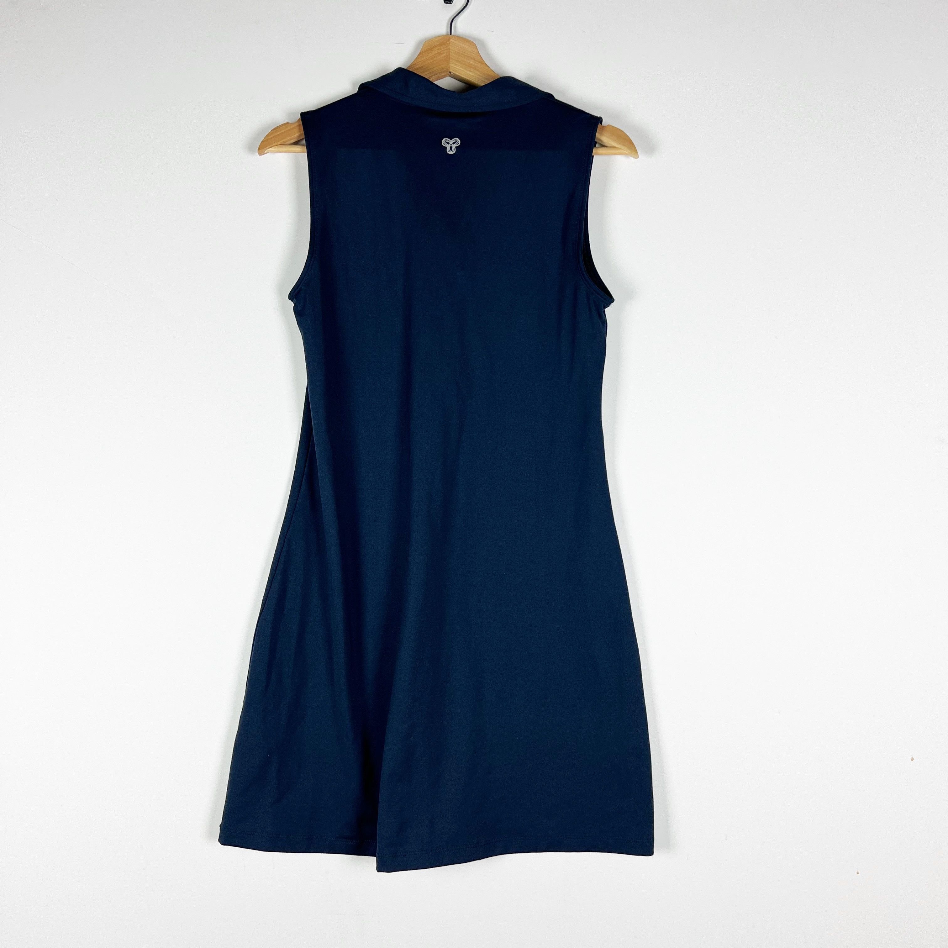 Aritzia Aritzia TnAction Dash Polo Collar Mini Size M / US 6-8 / IT 42-44 - 4 Thumbnail
