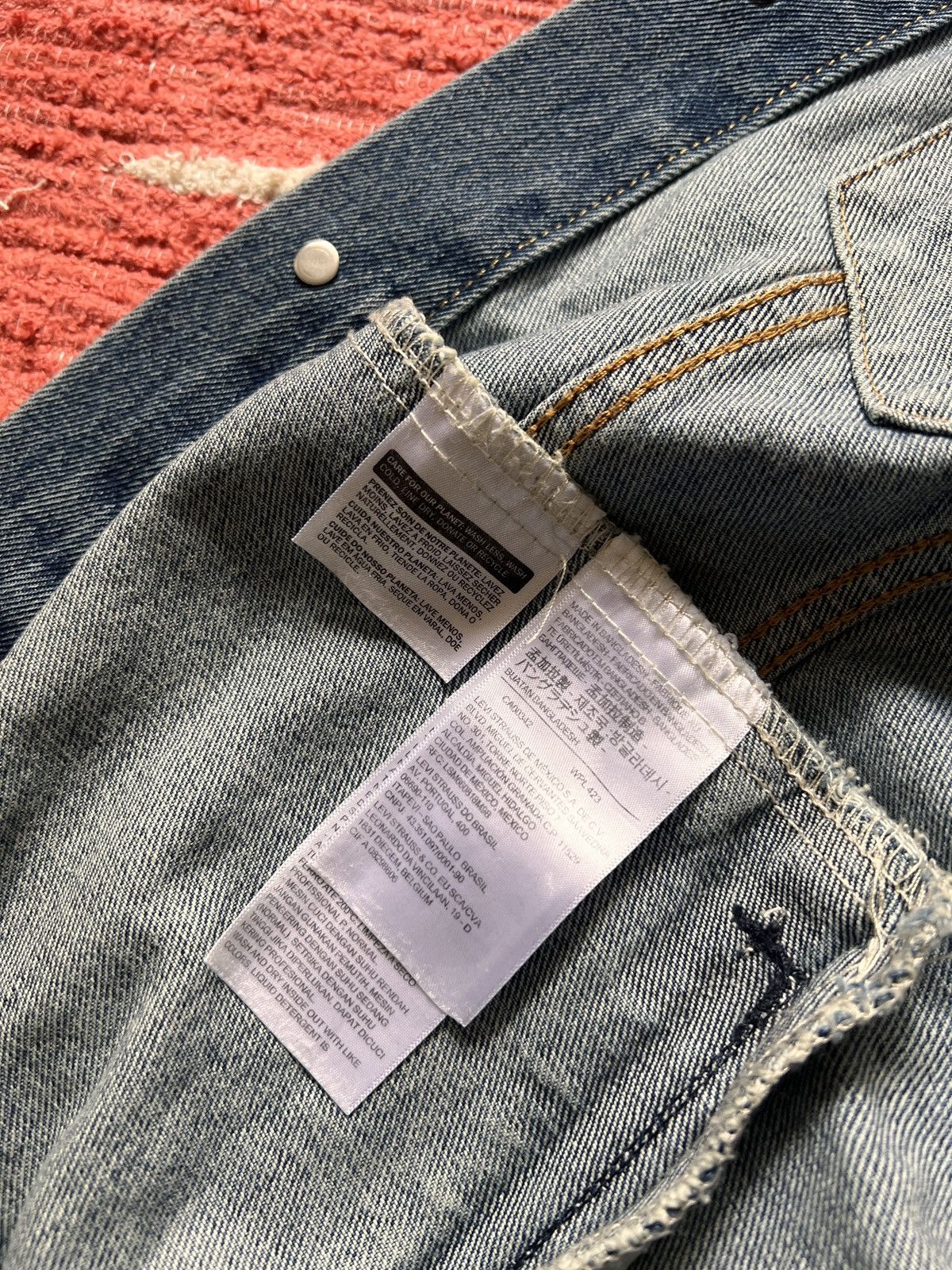 Levi's Vintage Clothing Levi’s Men’s Trucker Jeans Jacket Size US L / EU 52-54 / 3 - 11 Thumbnail