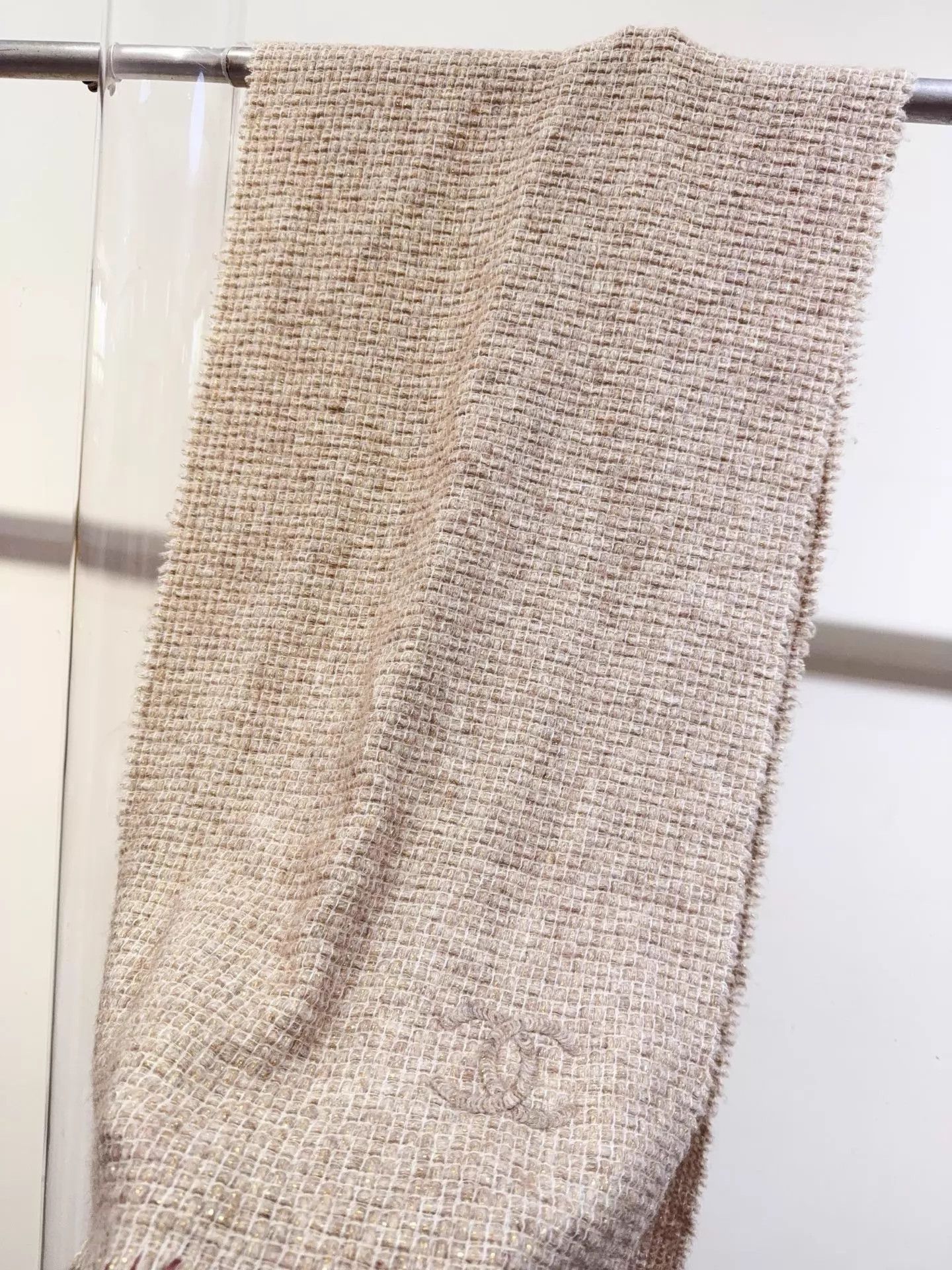 Chanel Chanel Gold-Threaded Luxury Scarf Like New Size ONE SIZE - 2 Thumbnail