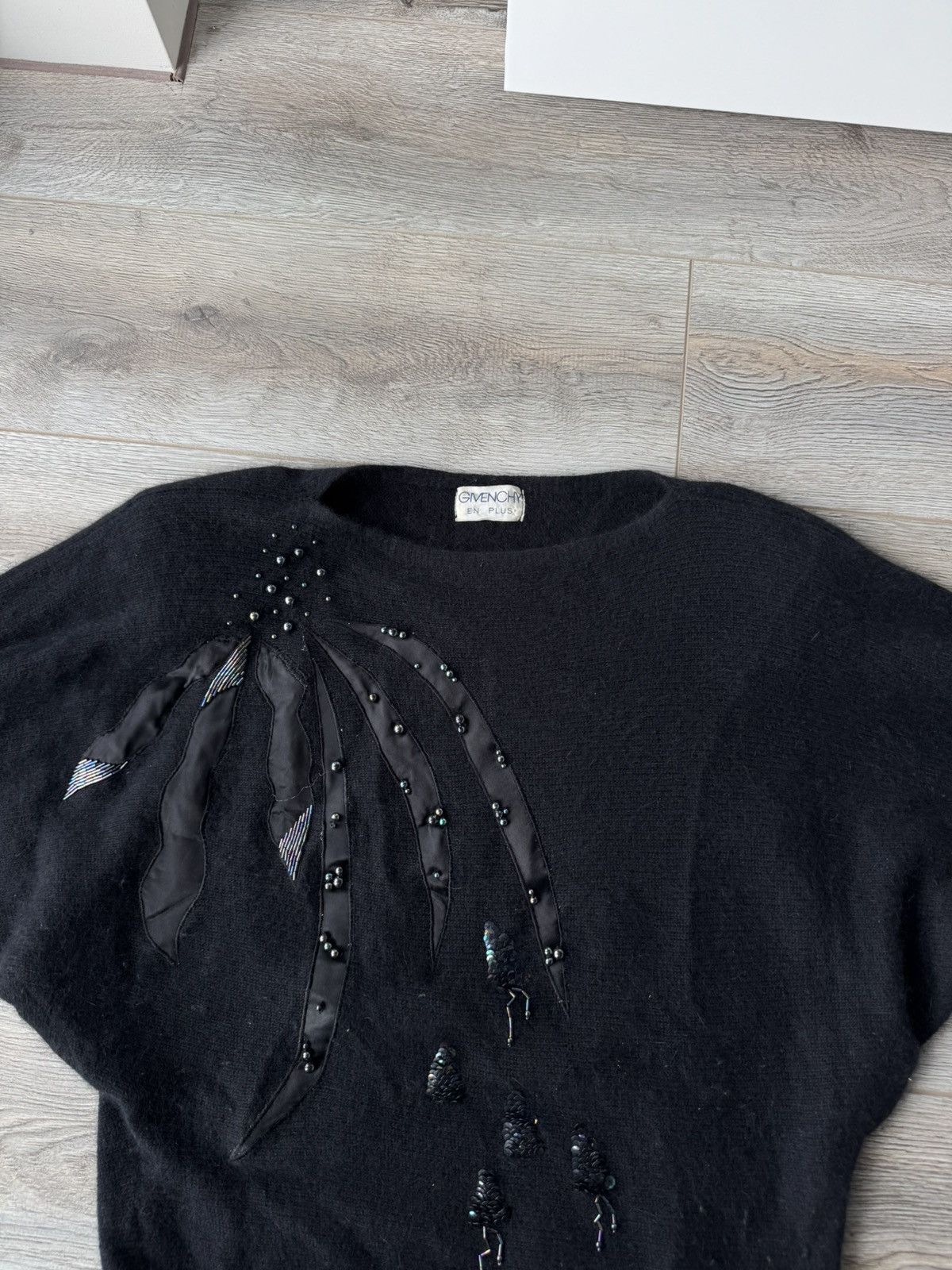 Givenchy Vintage Givenchy En Plus 90s Womans Sweater Size M / US 6-8 / IT 42-44 - 2 Thumbnail