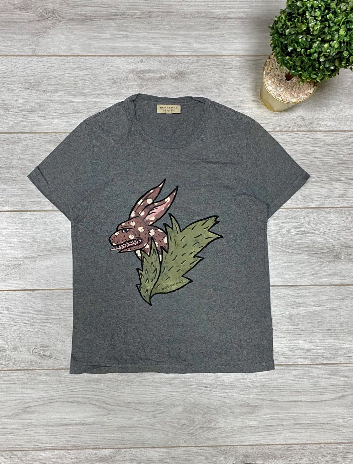 Burberry Burberry London England Fox like Naruto monster Nine-tailed Size US M / EU 48-50 / 2 - 1 Thumbnail