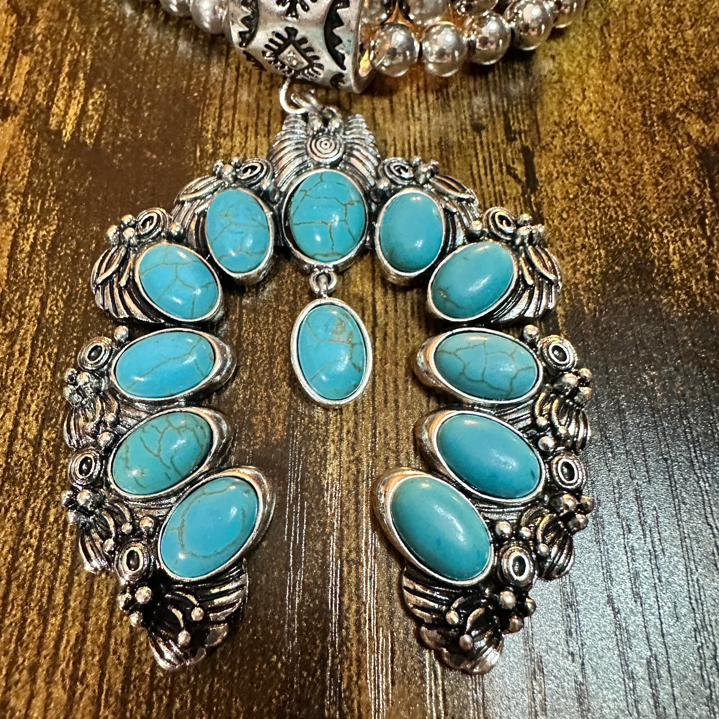Other Large Squash Blossom Pendant Chunky Necklace and Earrings Se Size ONE SIZE - 6 Thumbnail