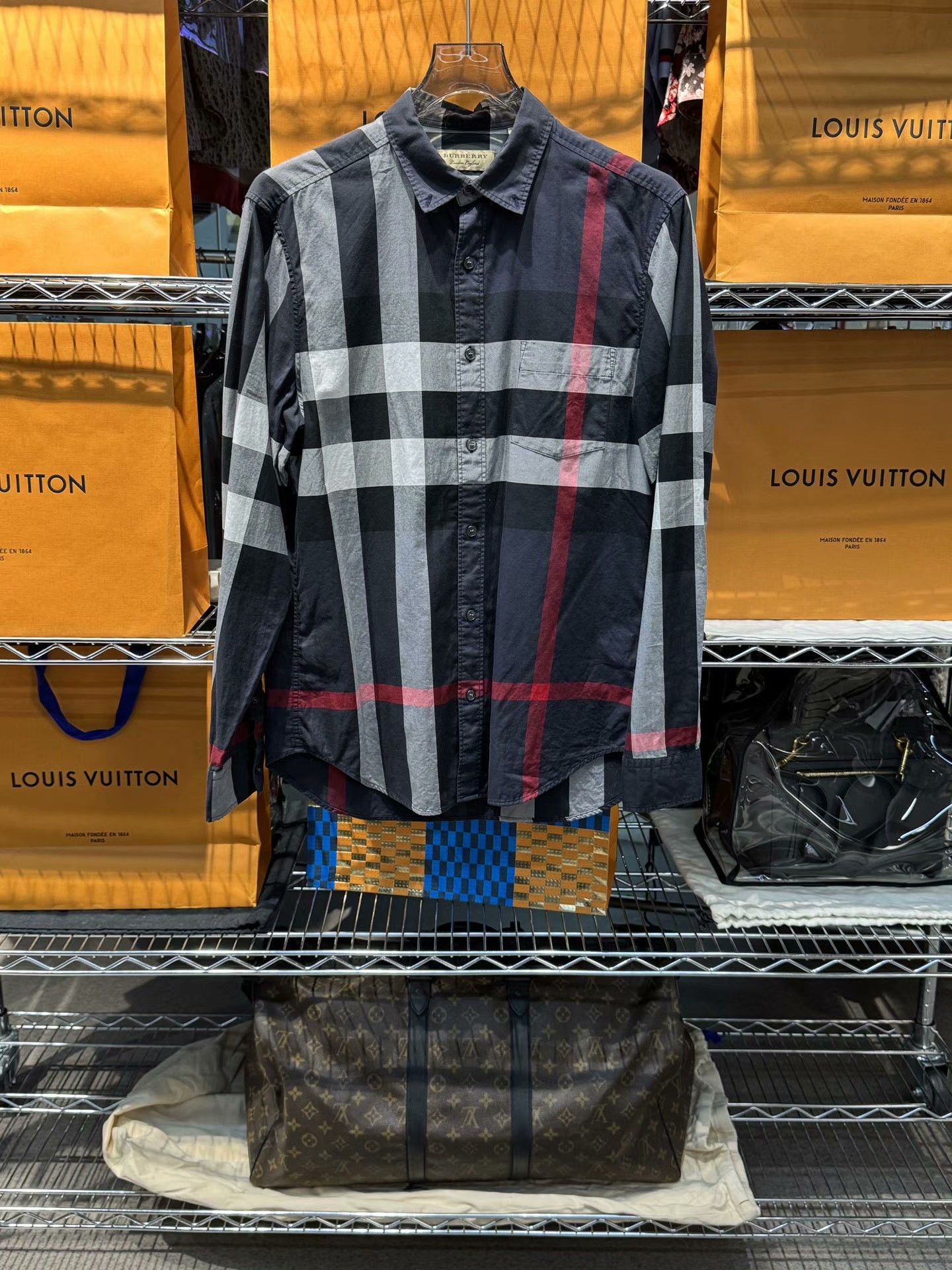 Burberry Burberry Plaid Shirt M Men Size US M / EU 48-50 / 2 - 1 Thumbnail