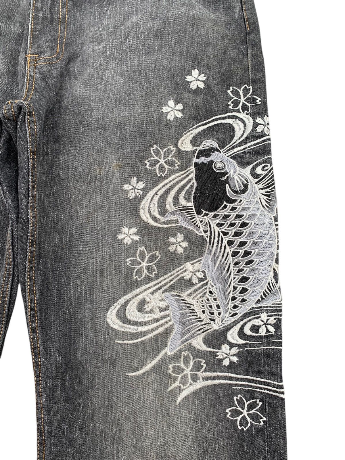 Karakuri Tamashii JAPANESE DOMINATE FISH KOI EMBROIDERED LIKE KARAKURI DENIM Size US 33 - 15 Thumbnail