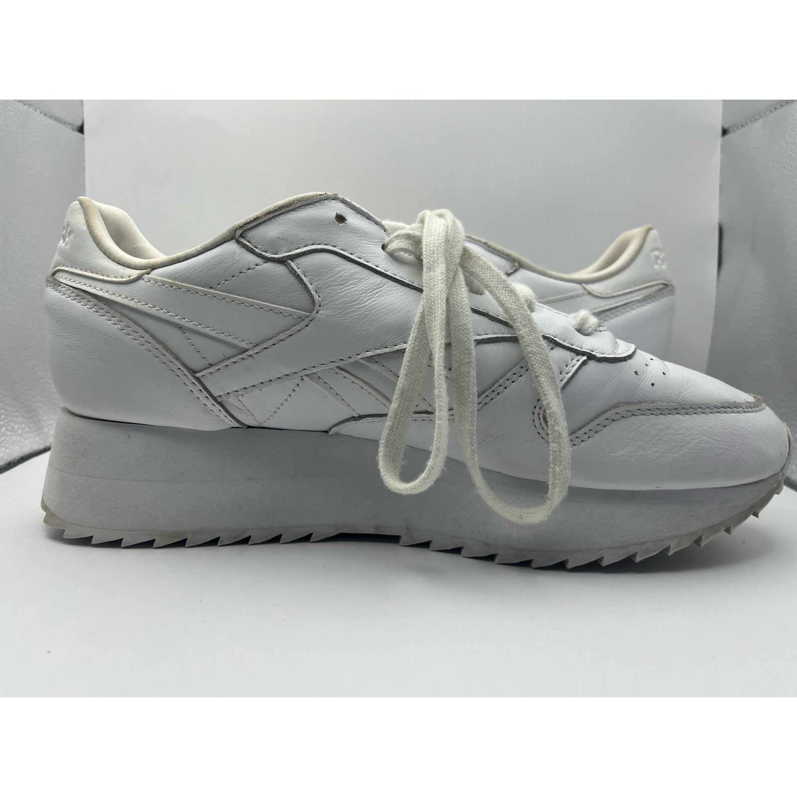 Reebok Reebok x Gigi Hadid Classic Leather Double White Sneakers Size US 9.5 / IT 39.5 - 3 Thumbnail
